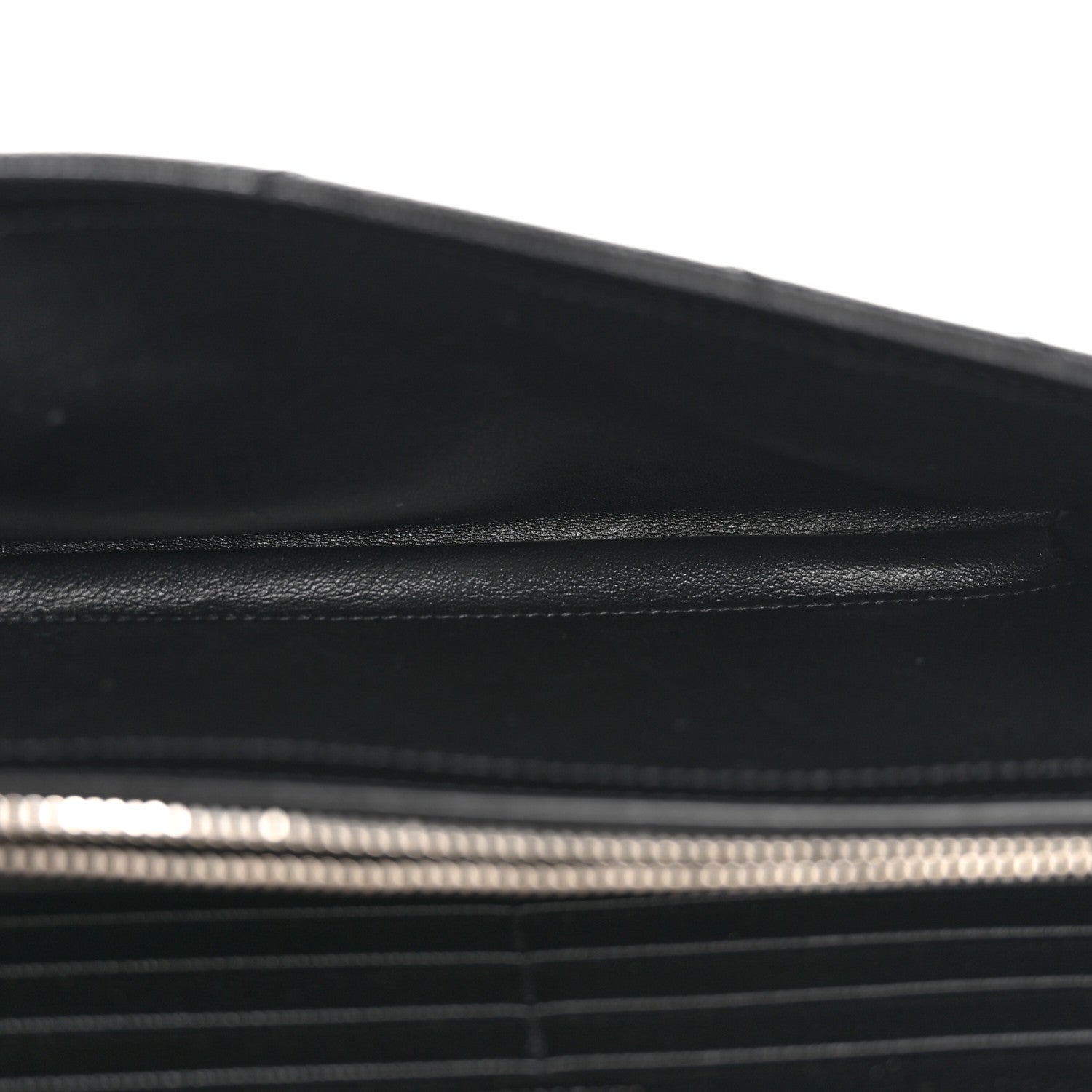 Saint Laurent Grain De Poudre Matelasse Chevron Monogram Chain Wallet Black 5 of 12