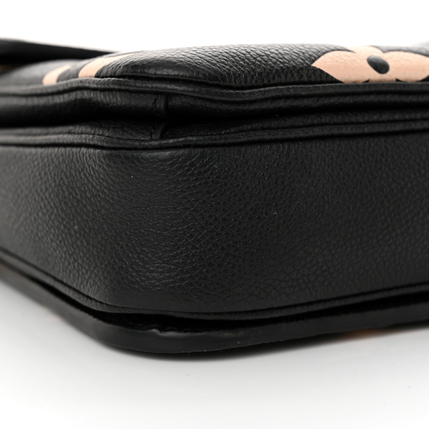 Empreinte Monogram Giant Pochette Metis Black Beige