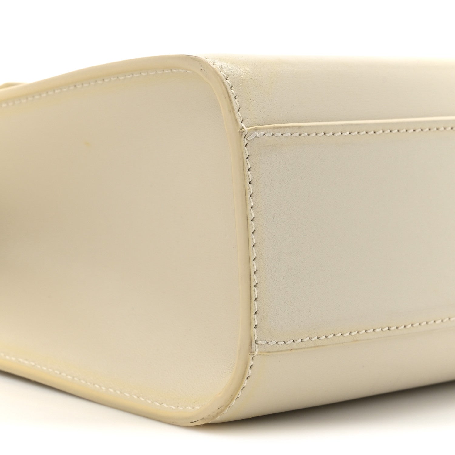 Saint Laurent Smooth Calfskin Manhattan Shoulder Bag Crema Soft 10 of 16