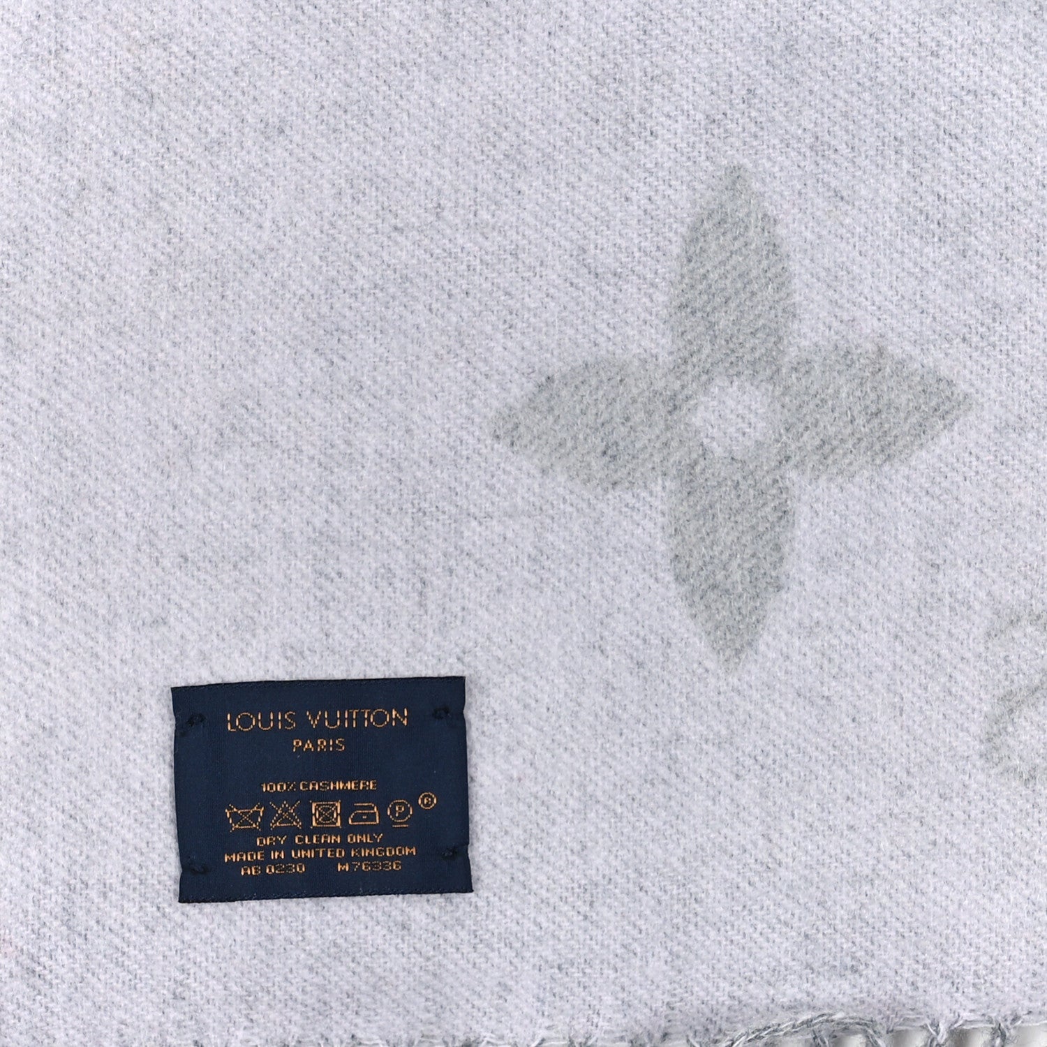 Louis Vuitton Cashmere Monogram Gradient Reykjavik Scarf Grey 3 of 3