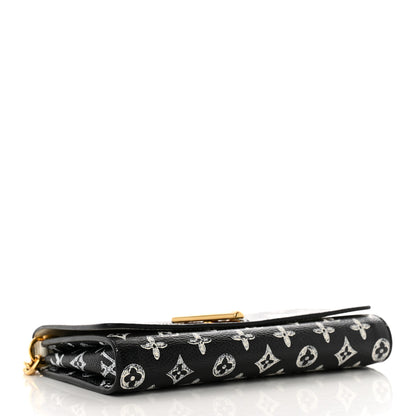 Louis Vuitton Catogram Twist Chain Wallet Black 4 of 11