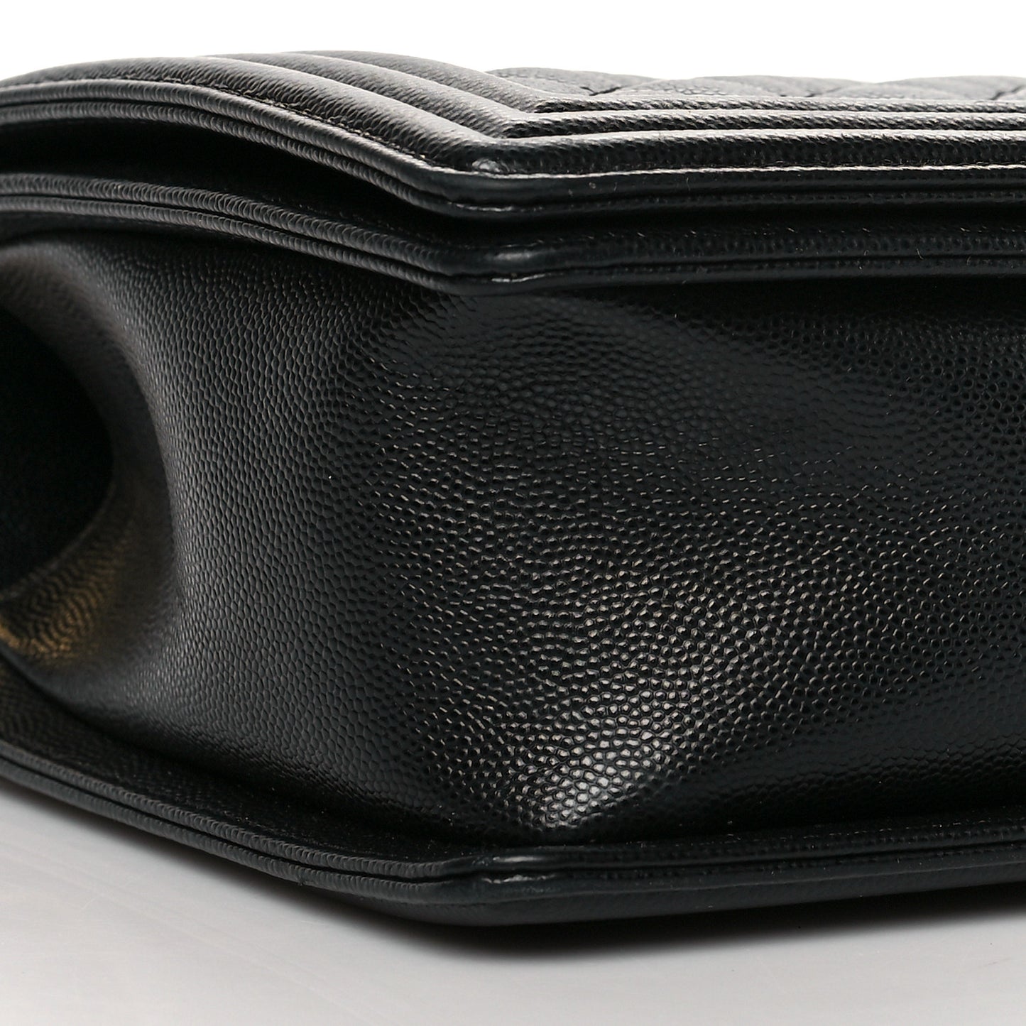 Caviar Quilted New Medium Boy Flap Black