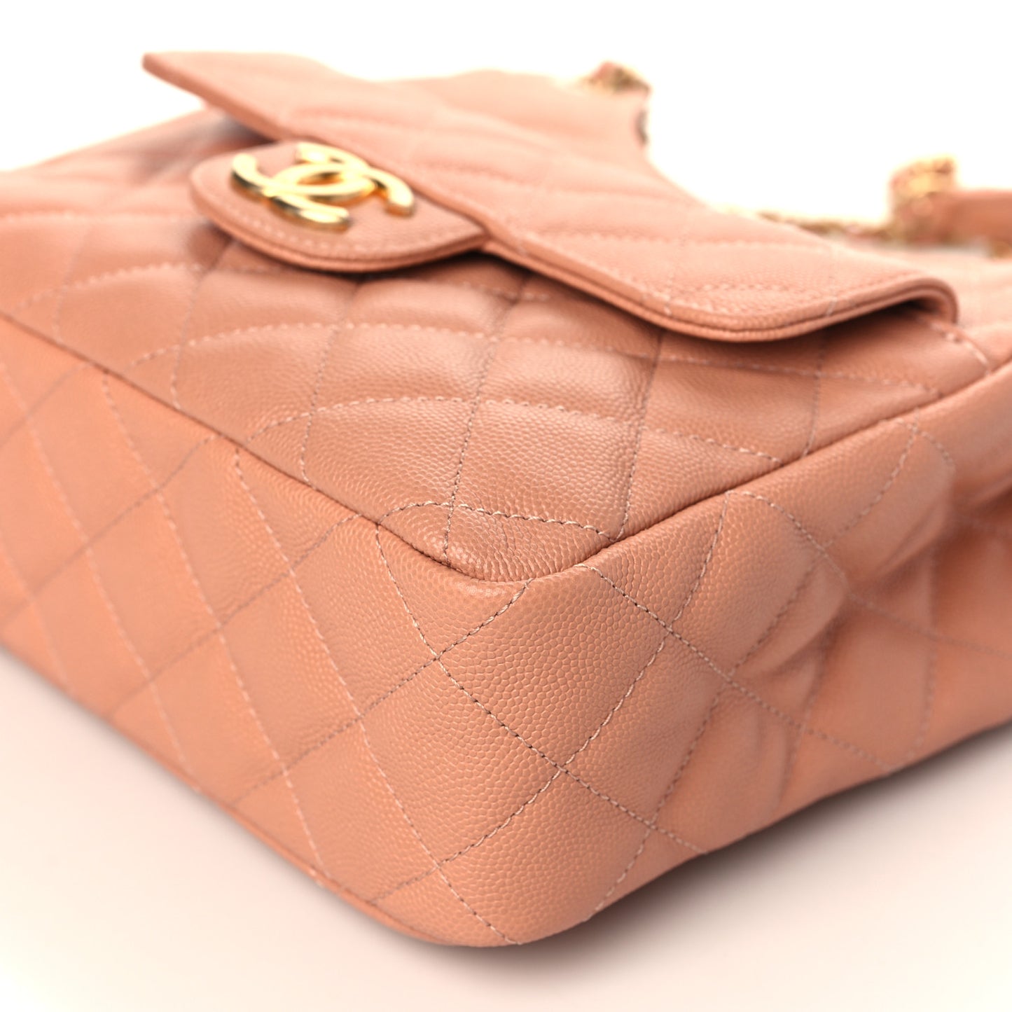 Caviar Quilted Wavy CC Hobo Beige