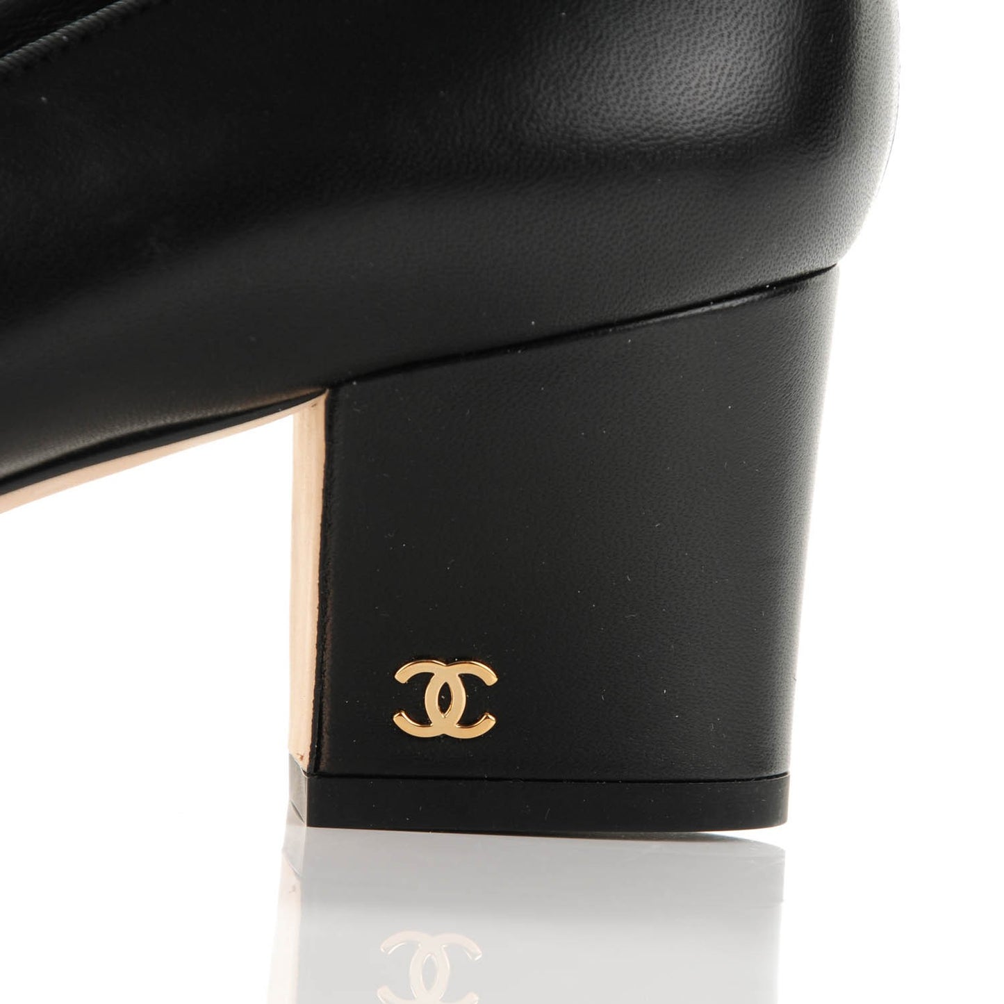 Lambskin Patent Calfskin Pearl Camellia Cap Toe Pumps 39 Black