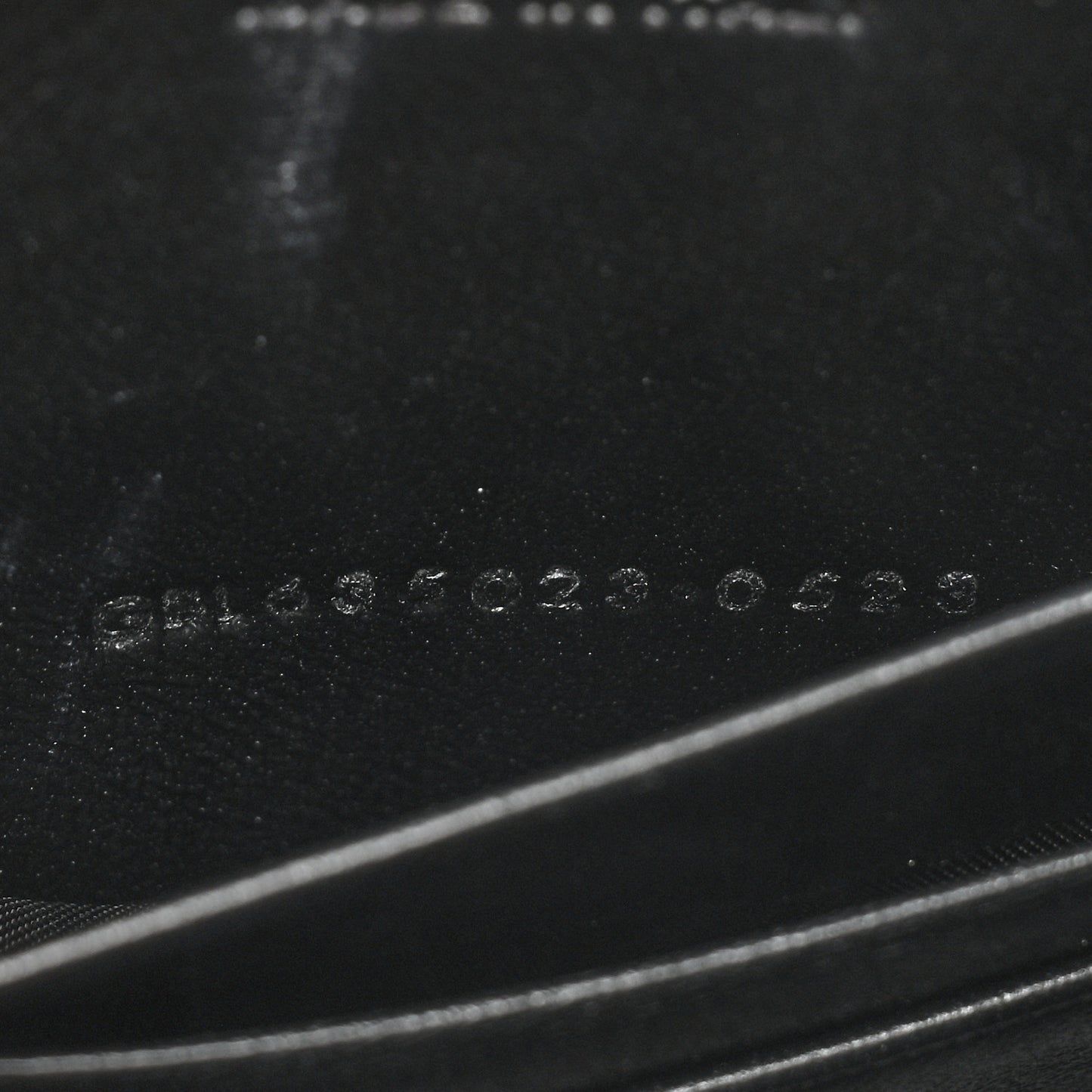 Grain De Poudre Monogram Cassandra Chain Wallet Ver Kaki