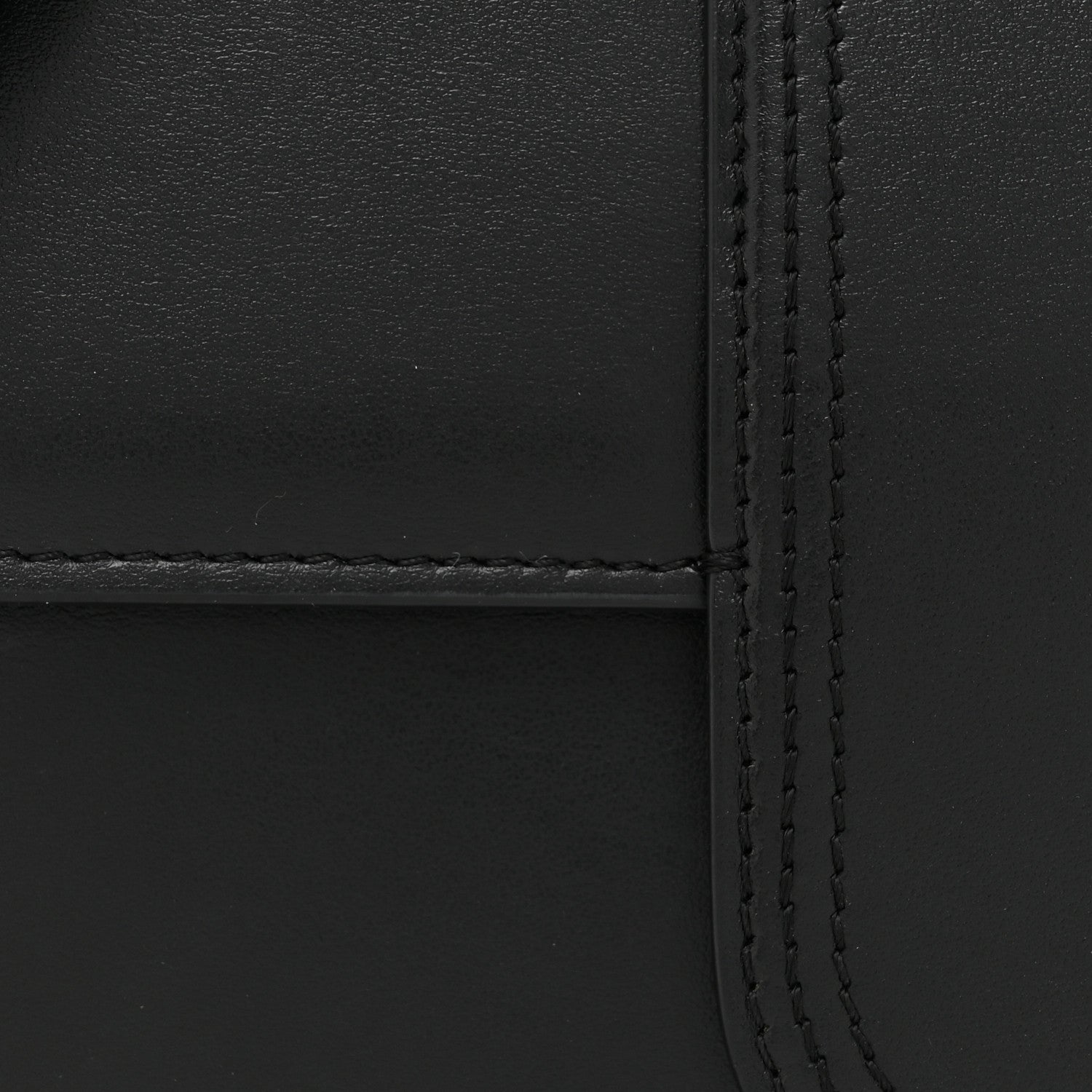 Jacquemus Smooth Calfskin Le Grand Bambino Black 8 of 17