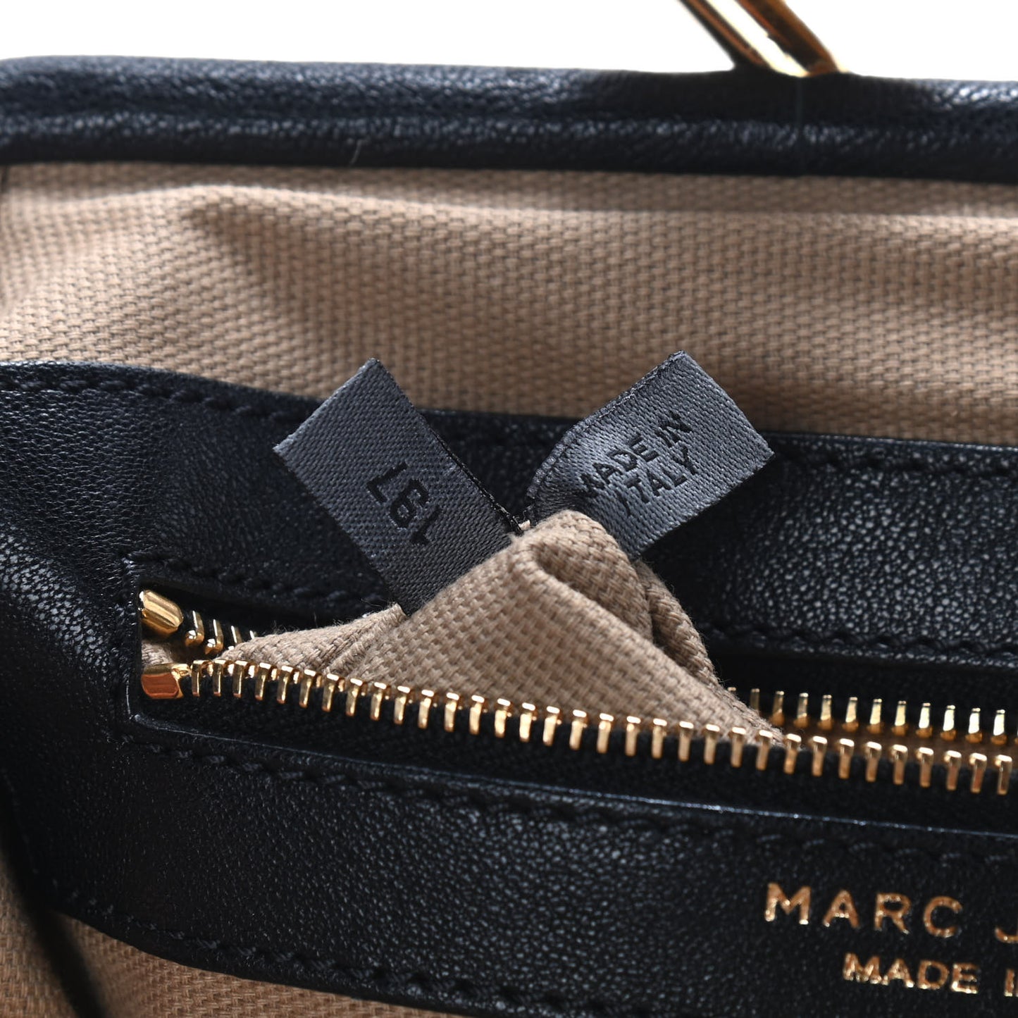 Calfskin Quilted Stam Black