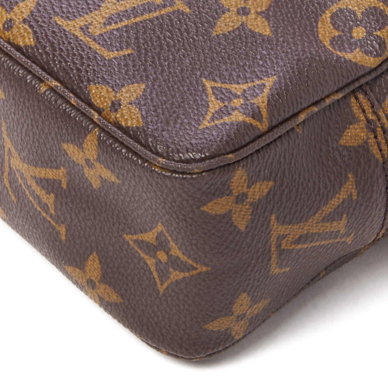 Louis Vuitton Monogram Trousse Toilette 19 4 of 7