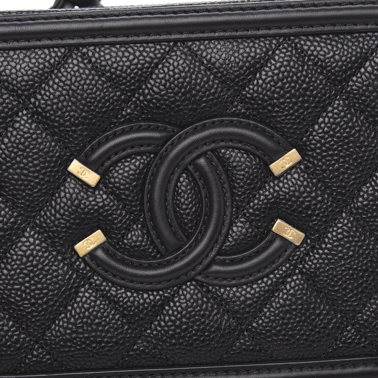 Caviar Quilted Small CC Filigree Vanity Case Black