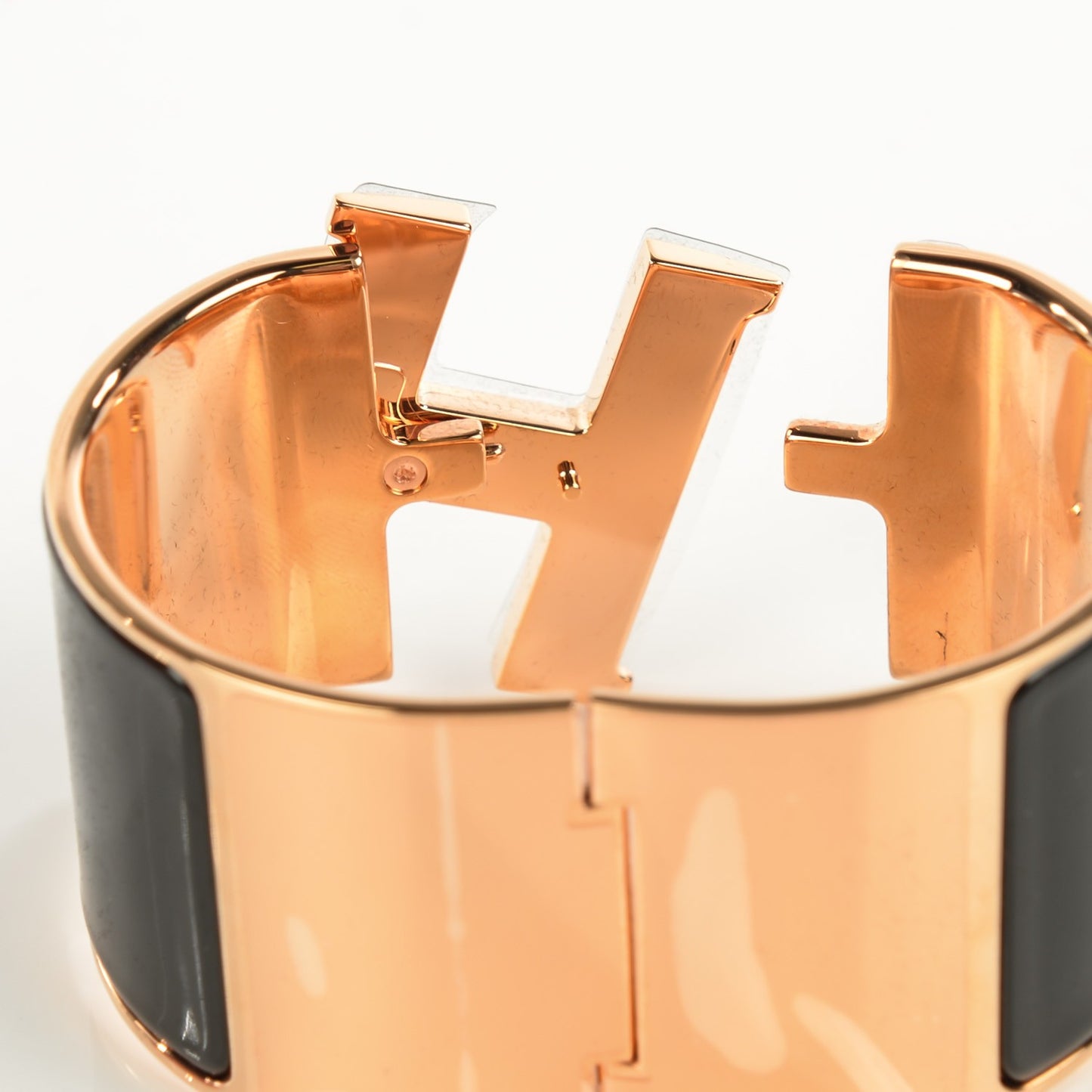 Enamel Extra Wide Clic Clac H Bracelet PM Black