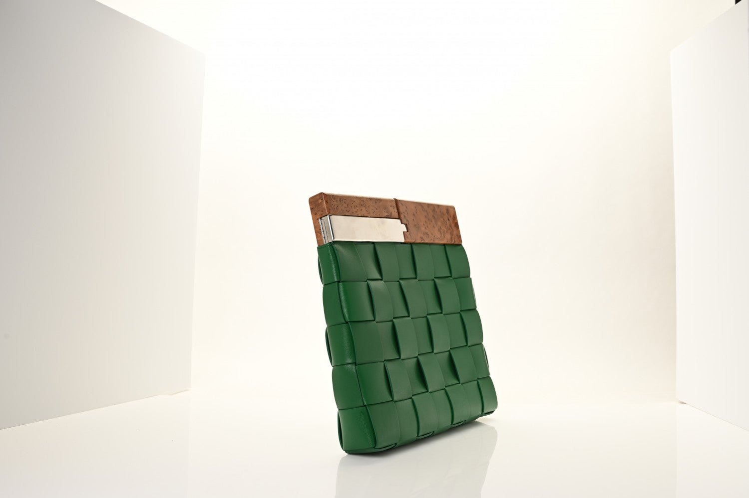 Bottega Veneta Nappa Intrecciato The Snap Clutch Racing Green 6 of 18