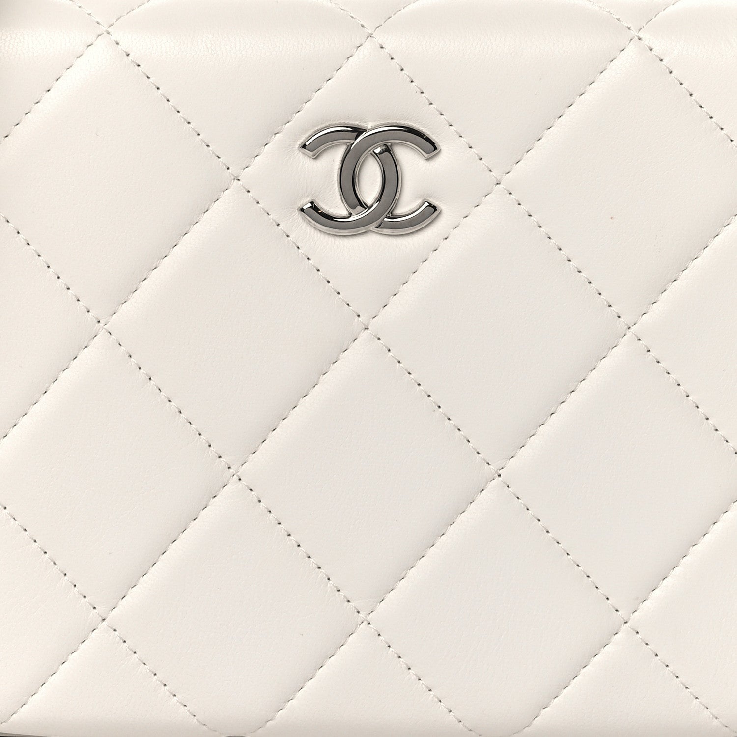 Chanel Quilted Lambskin Metal Bar Clutch Bag White 8 of 11
