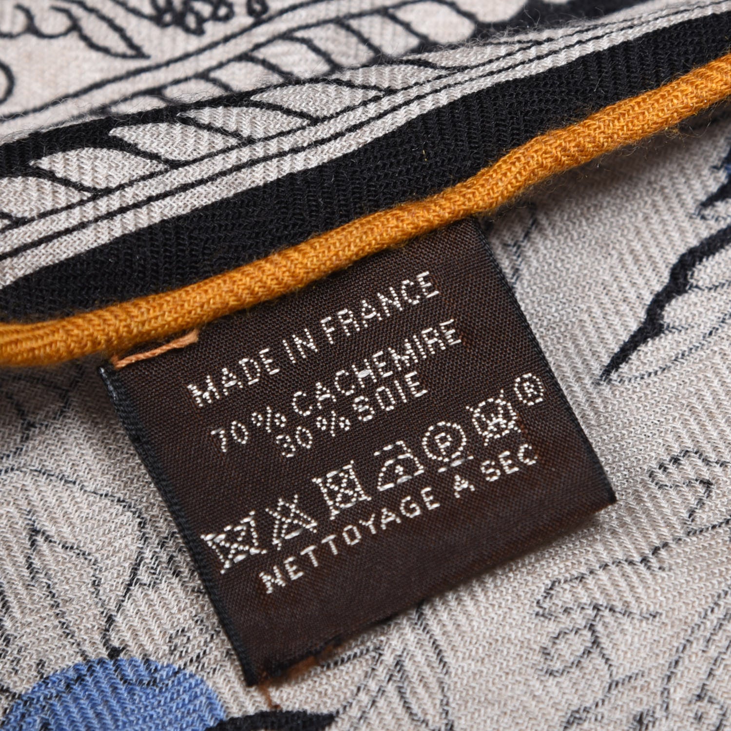 Hermes Cashmere Silk Losange Scarf MM 4 of 4