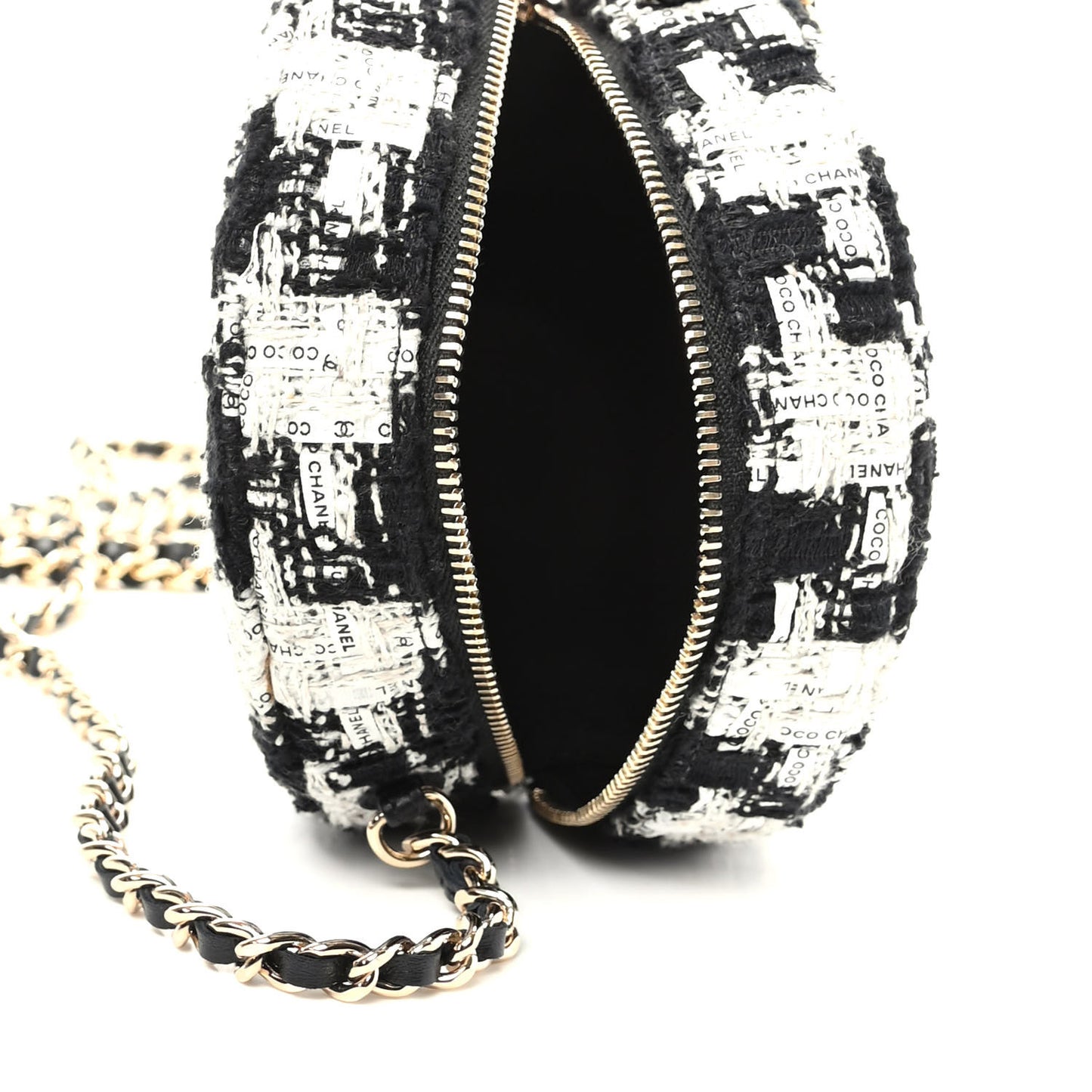 Tweed Quilted Round Clutch With Chain Black Ecru White