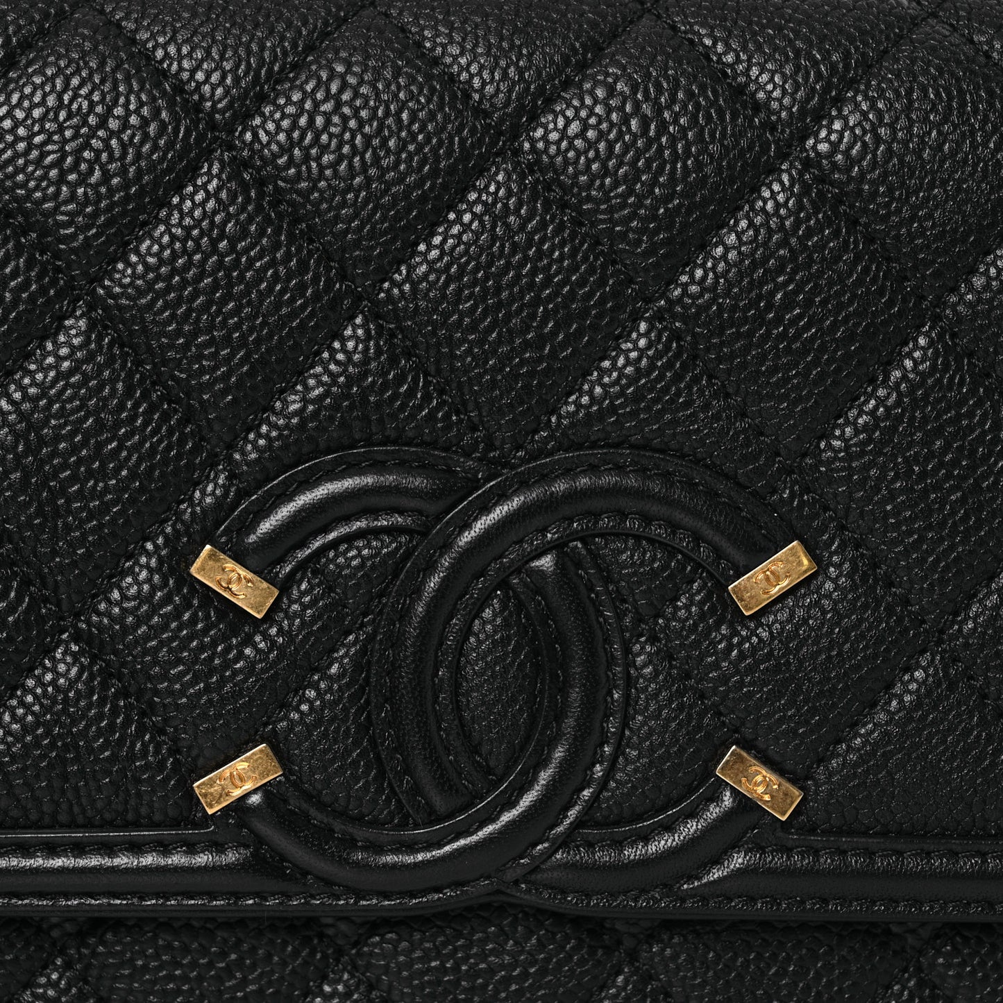 Caviar Quilted Small CC Filigree Flap Black