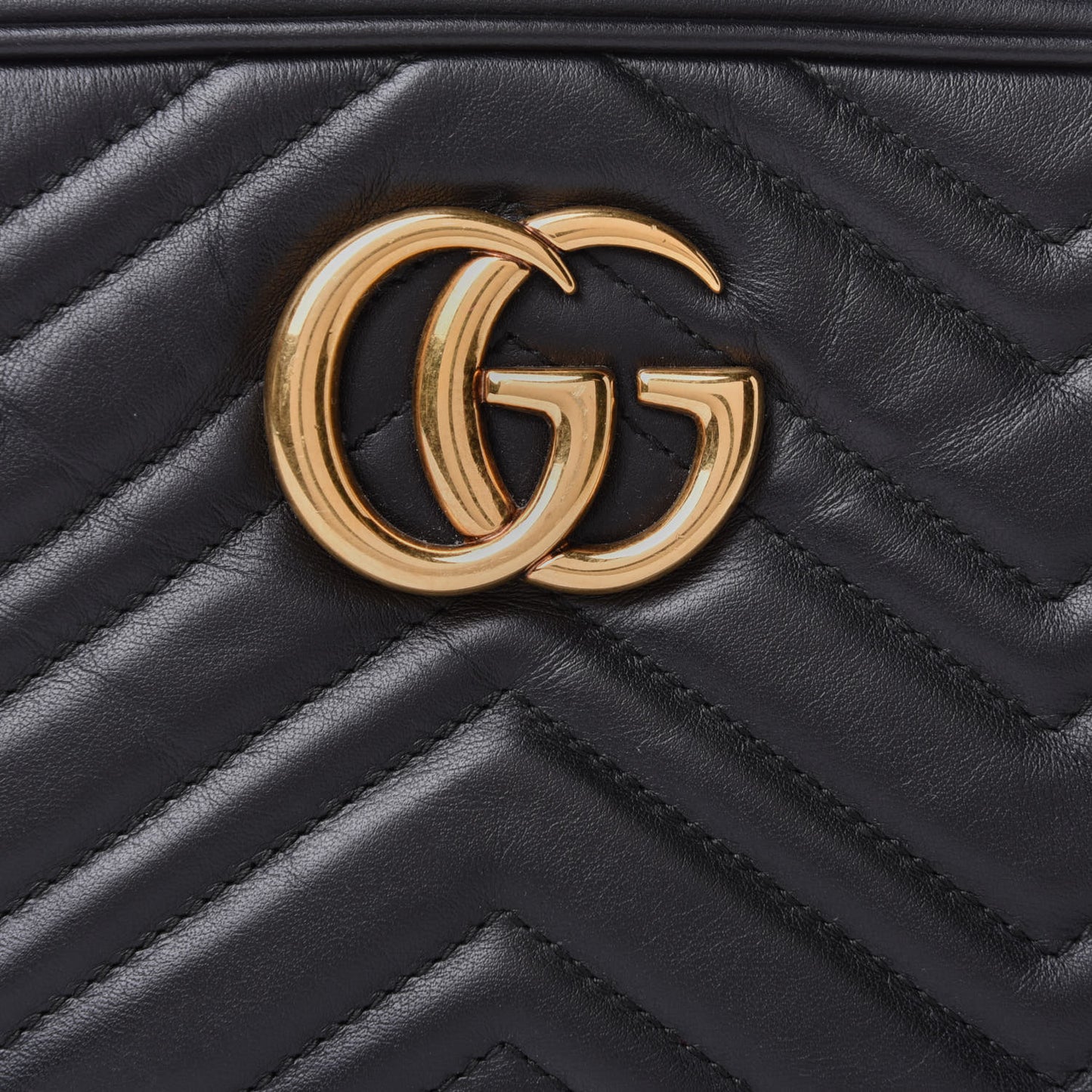 Calfskin Matelasse Small GG Marmont Chain Shoulder Bag Black