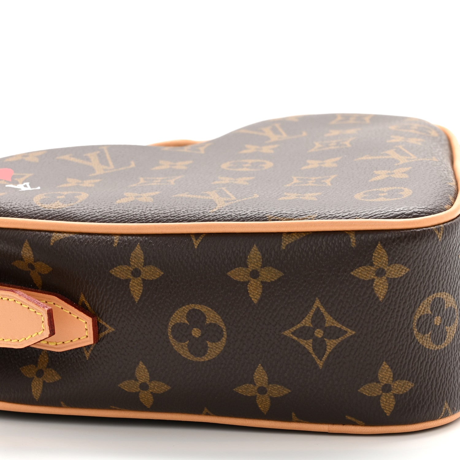 Louis Vuitton Monogram Game On Coeur 7 of 9
