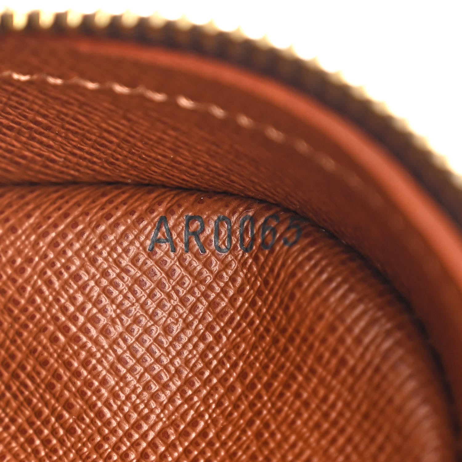 Louis Vuitton Monogram Nil 28 8 of 13