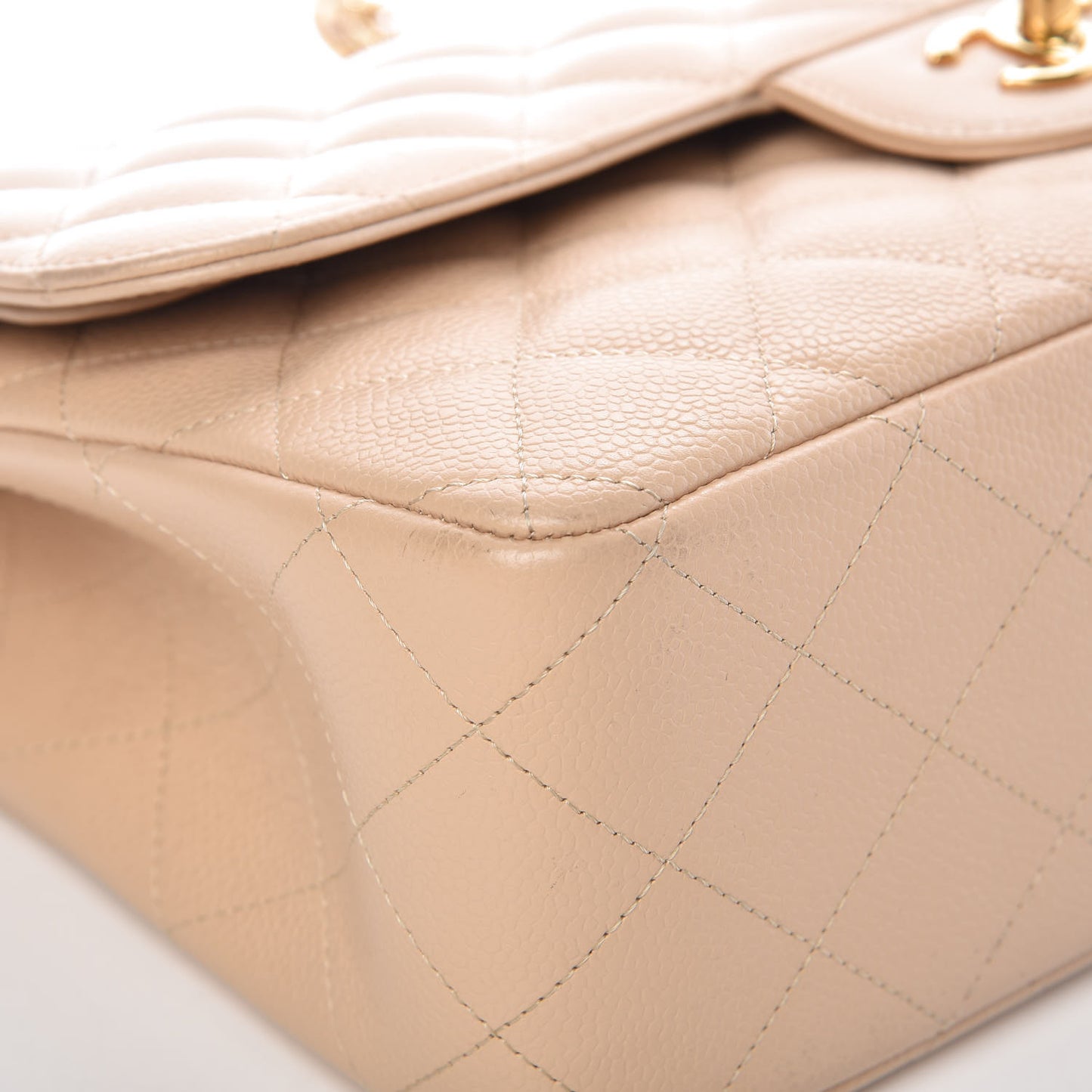 Caviar Quilted Jumbo Double Flap Beige Clair