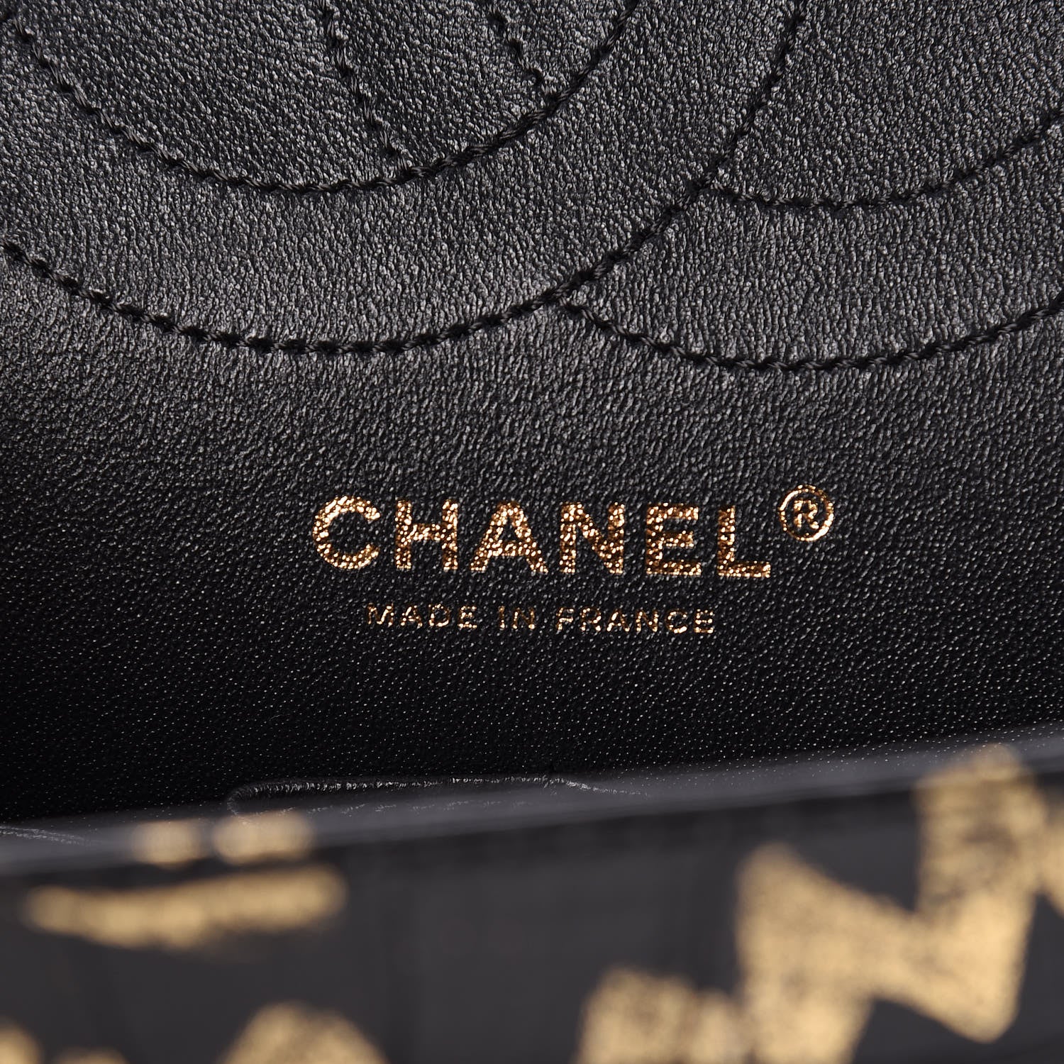Chanel Calfskin Crocodile Embossed Graffiti 2.55 Cocodile Reissue 225 Flap Black Gold 6 of 14