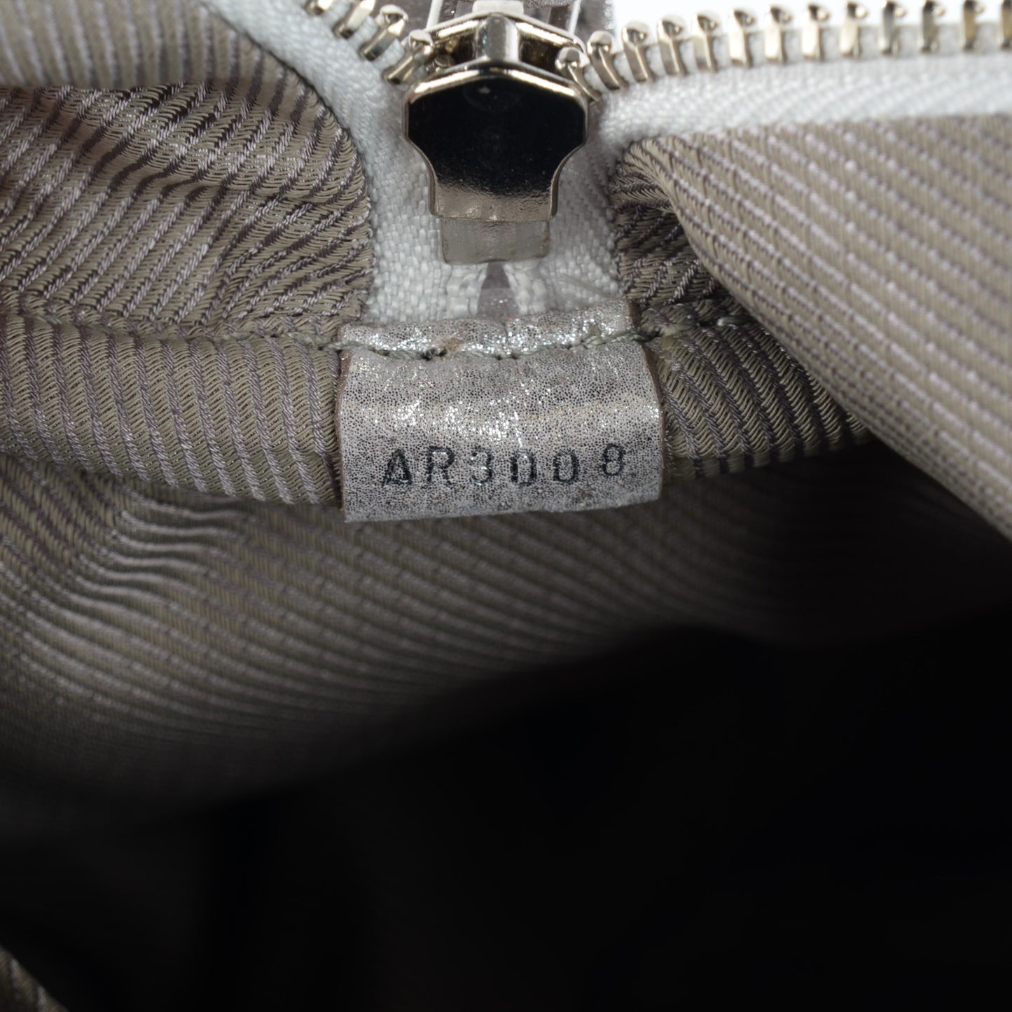 Monogram Shimmer Comete Silver