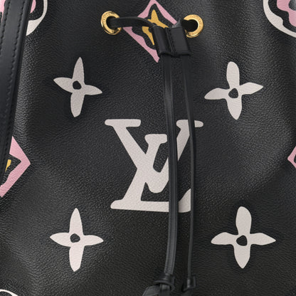 Louis Vuitton Monogram Giant Wild At Heart Neonoe MM Black 8 of 11