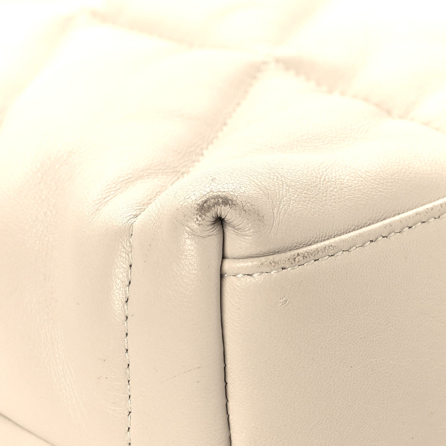 Saint Laurent Lambskin Quilted Small Loulou Puffer Monogram Chain Satchel Blanc Vintage 11 of 14
