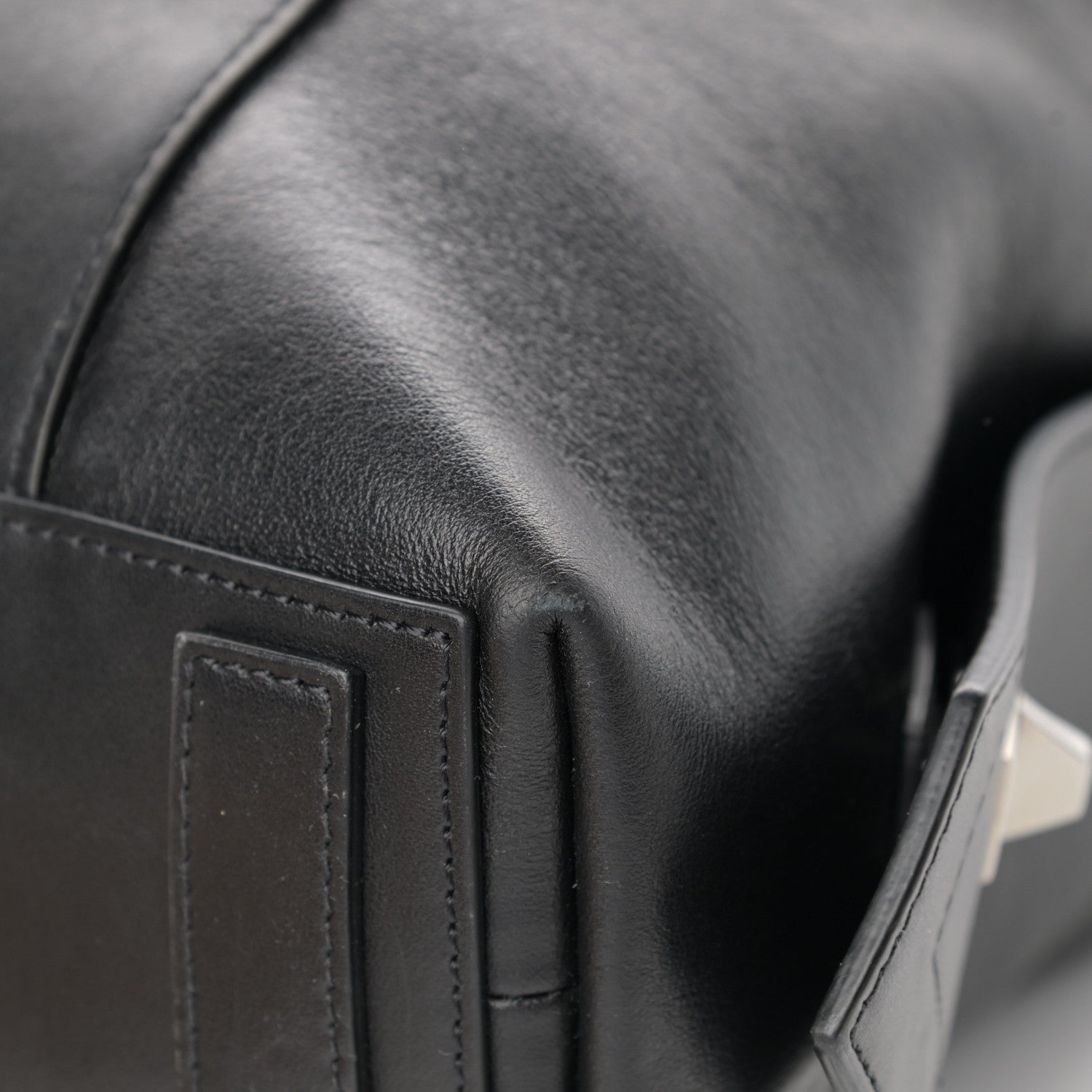 Givenchy Smooth Calfskin Medium Soft Antigona Black 21 of 31