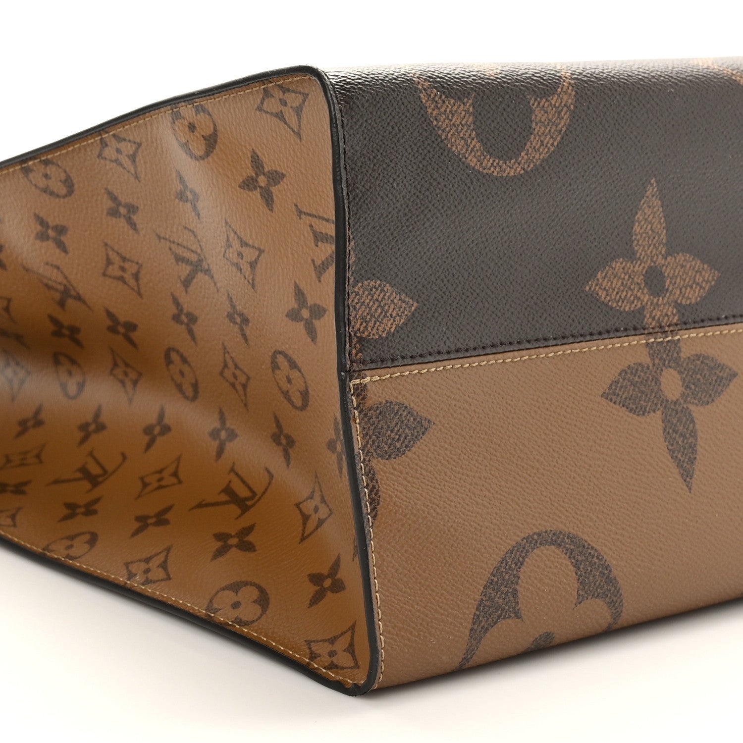Louis Vuitton Reverse Monogram Giant Onthego GM 7 of 8