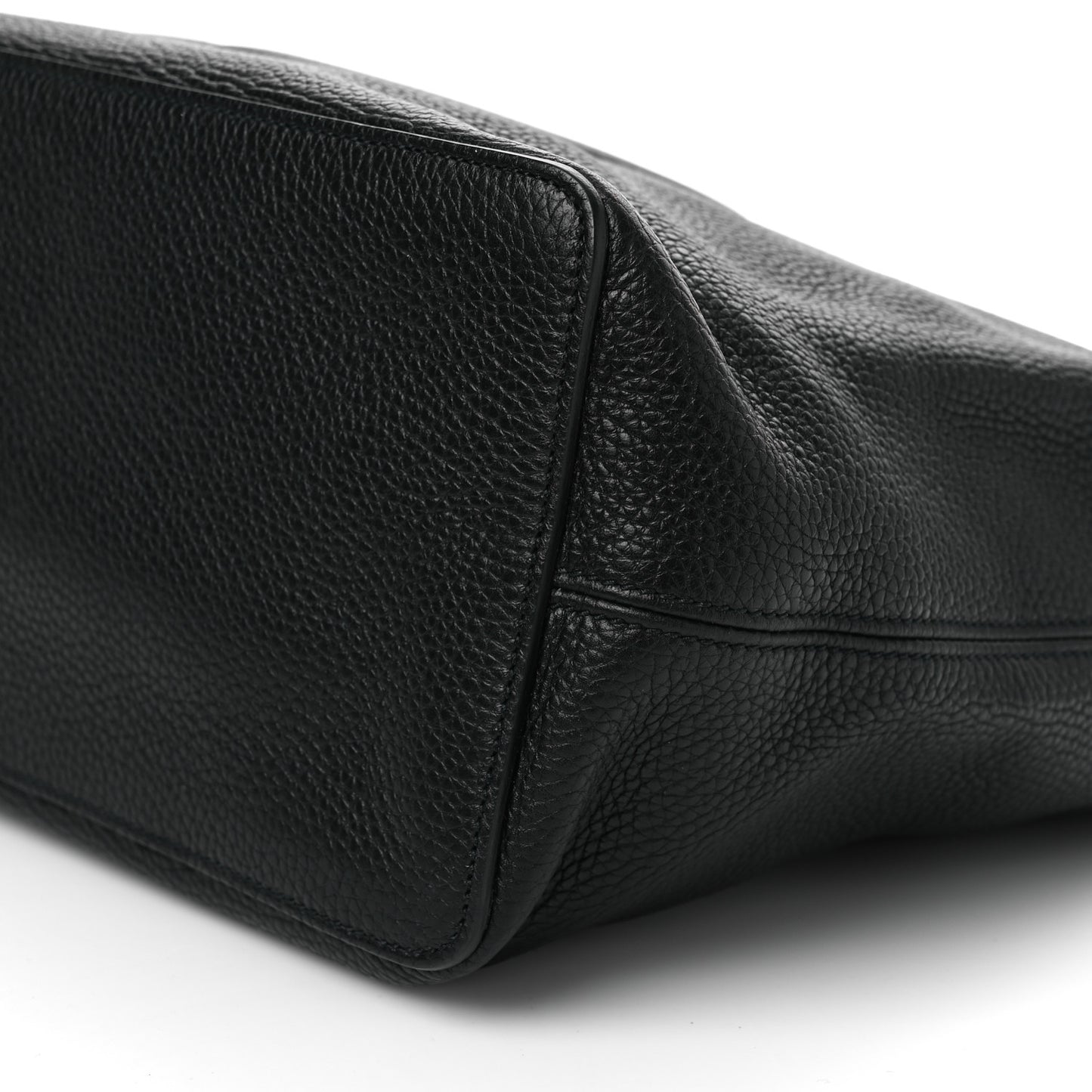 Pebbled Calfskin Large Soho Hobo Black
