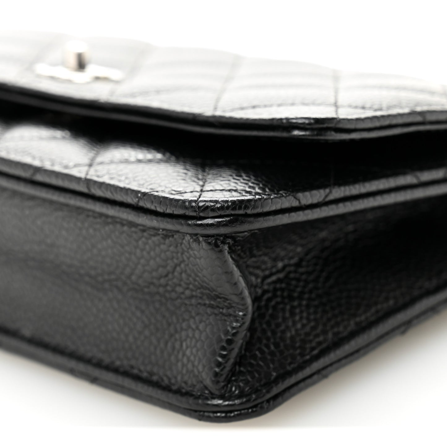 Caviar Quilted CC Turnlock Wallet On Chain WOC Black
