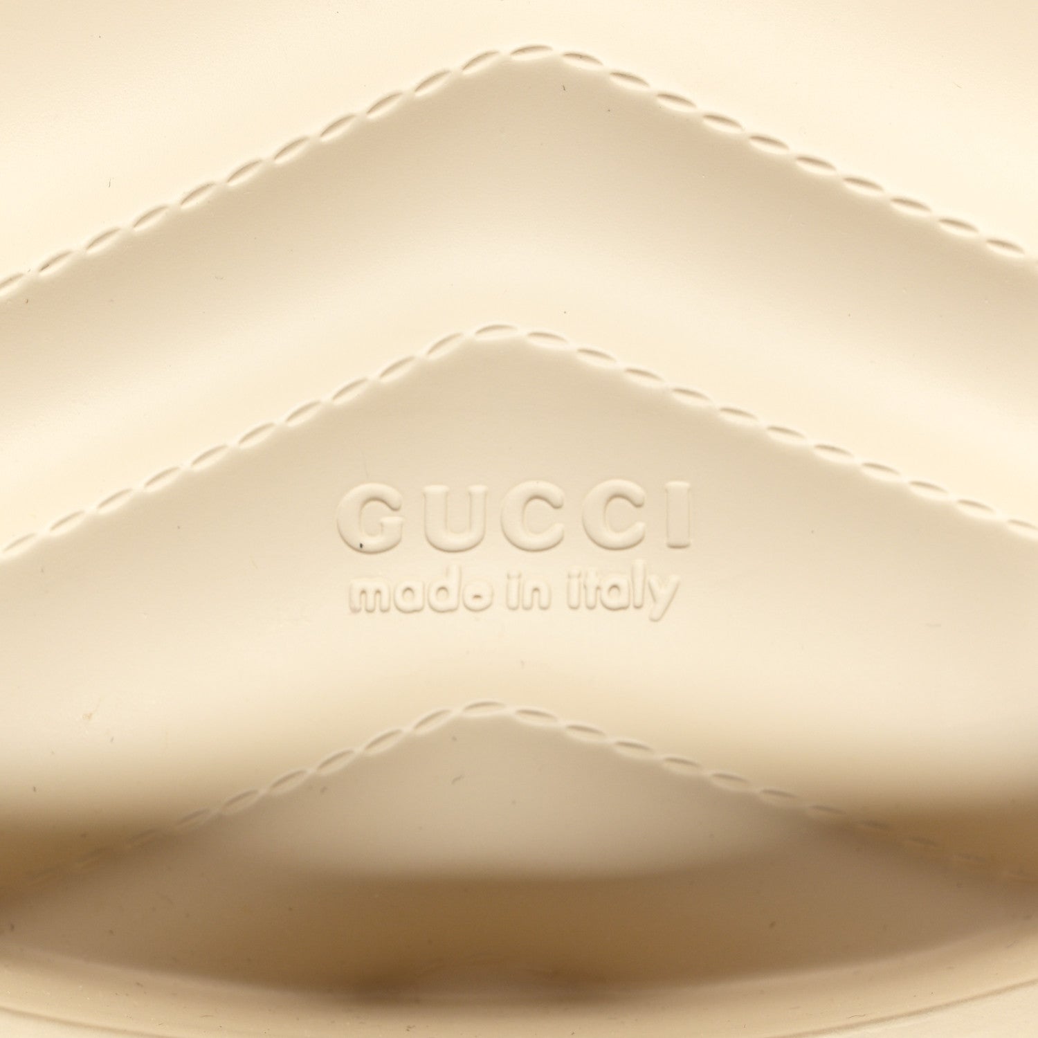 Gucci Rubber Chevron Logo Embossed Womens Thong Platform Sandals 37 White 6 of 11