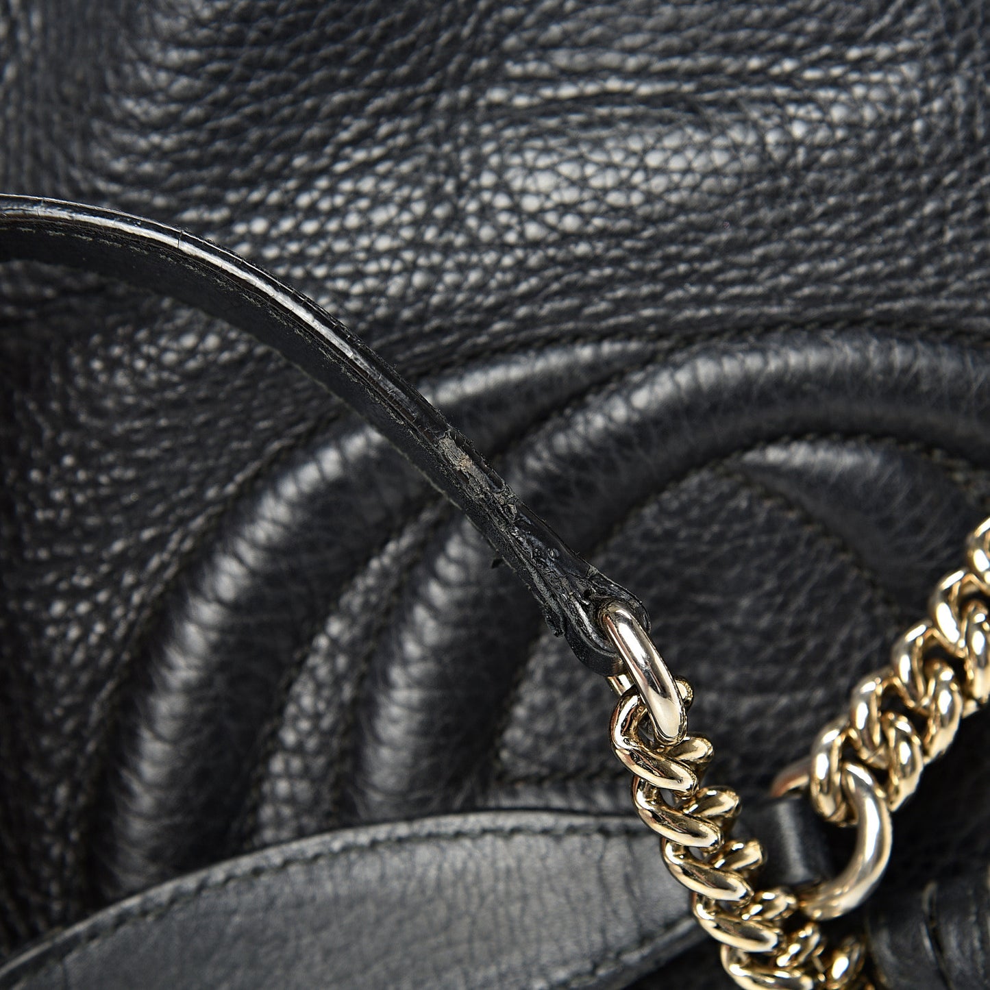 Pebbled Calfskin Medium Soho Chain Shoulder Bag Black