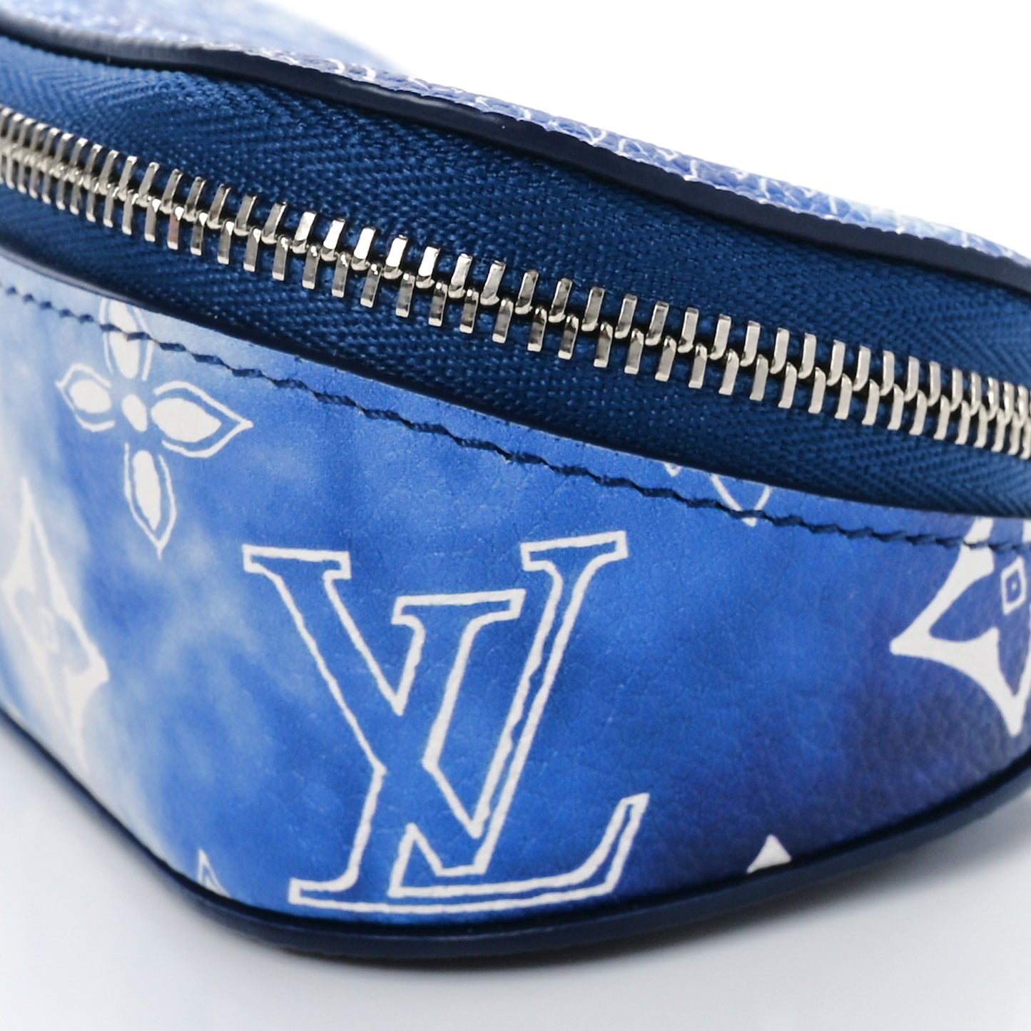 Cowhide Monogram Bandana Sunglasses Case GM Blue White
