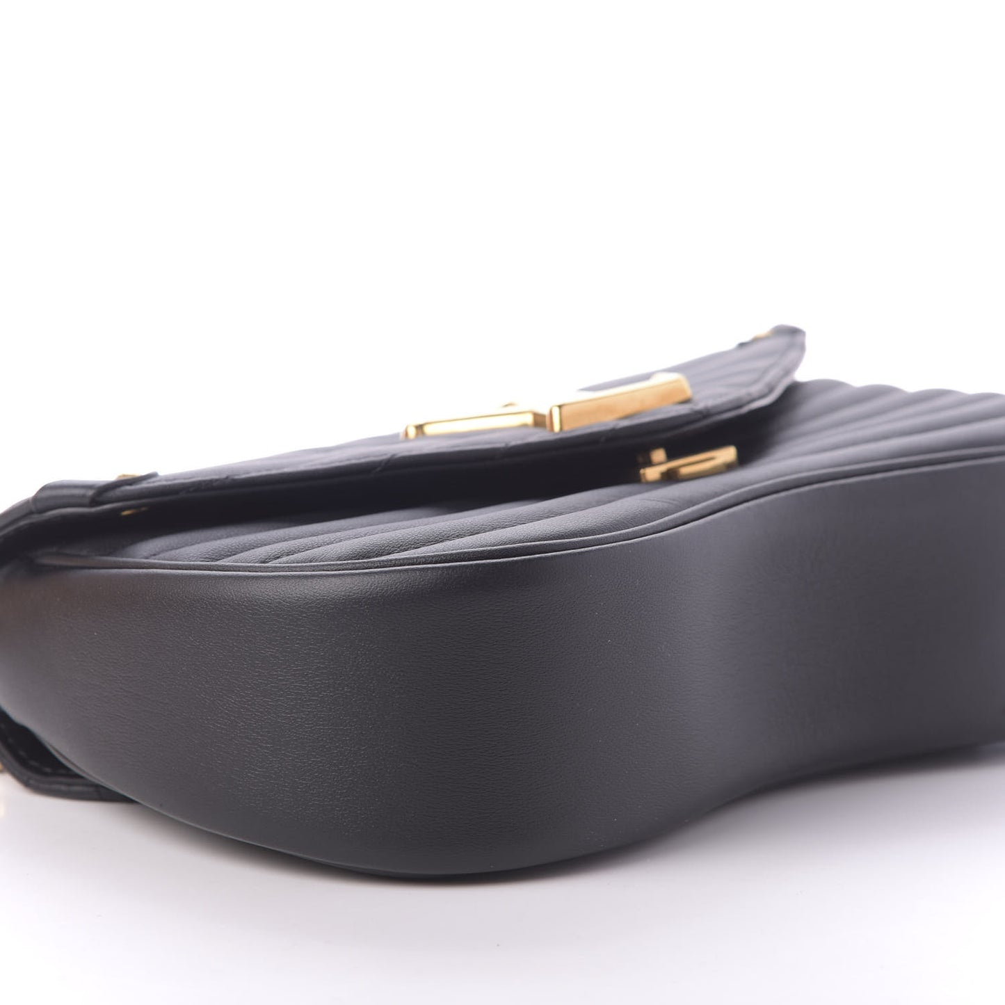 Calfskin New Wave Chain MM Black