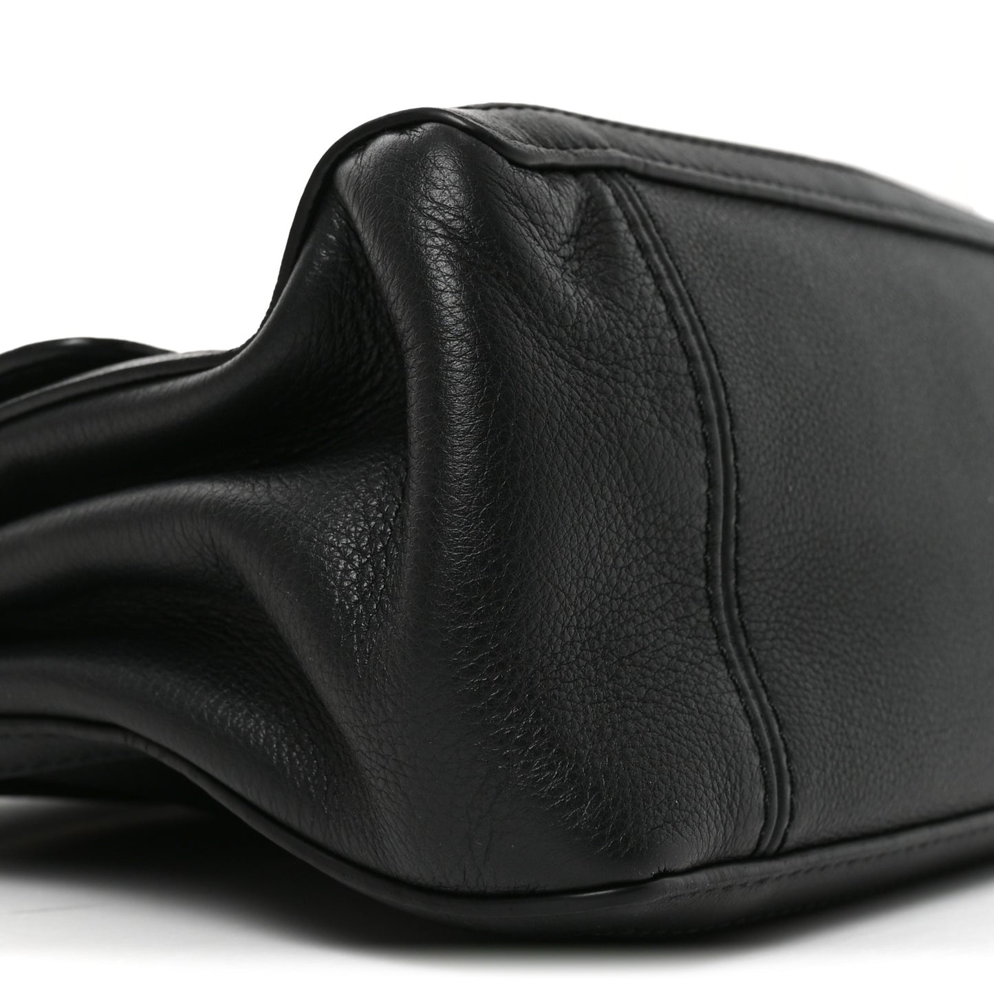 Smooth Calfskin Soft Dauphine MM Black