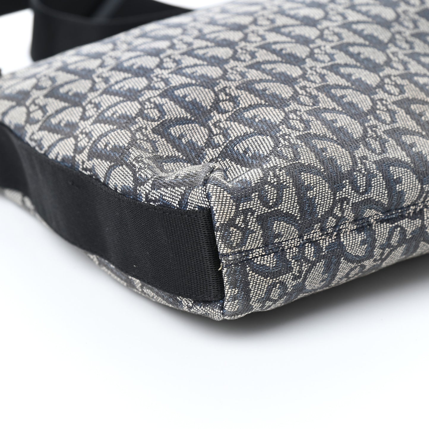 Monogram Messenger Black