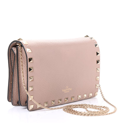 Valentino Garavani Pebbled Calfskin Rockstud Wallet on Chain Poudre 2 of 10