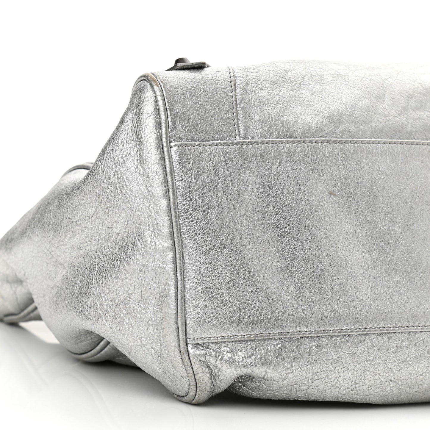Metallic Agneau Classic Hardware Velo Gris Aluminum