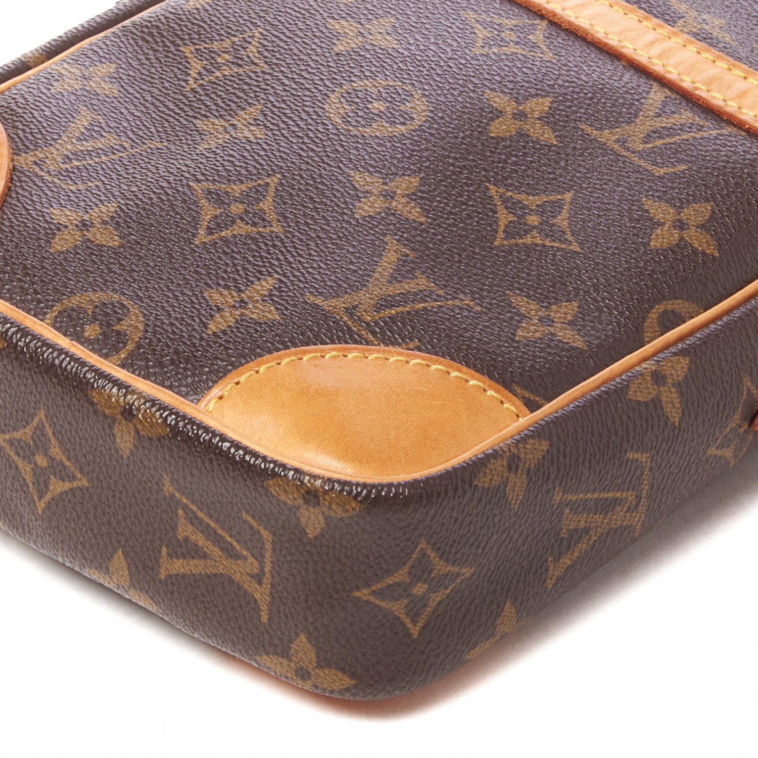 Louis Vuitton Monogram Danube 21 4 of 7