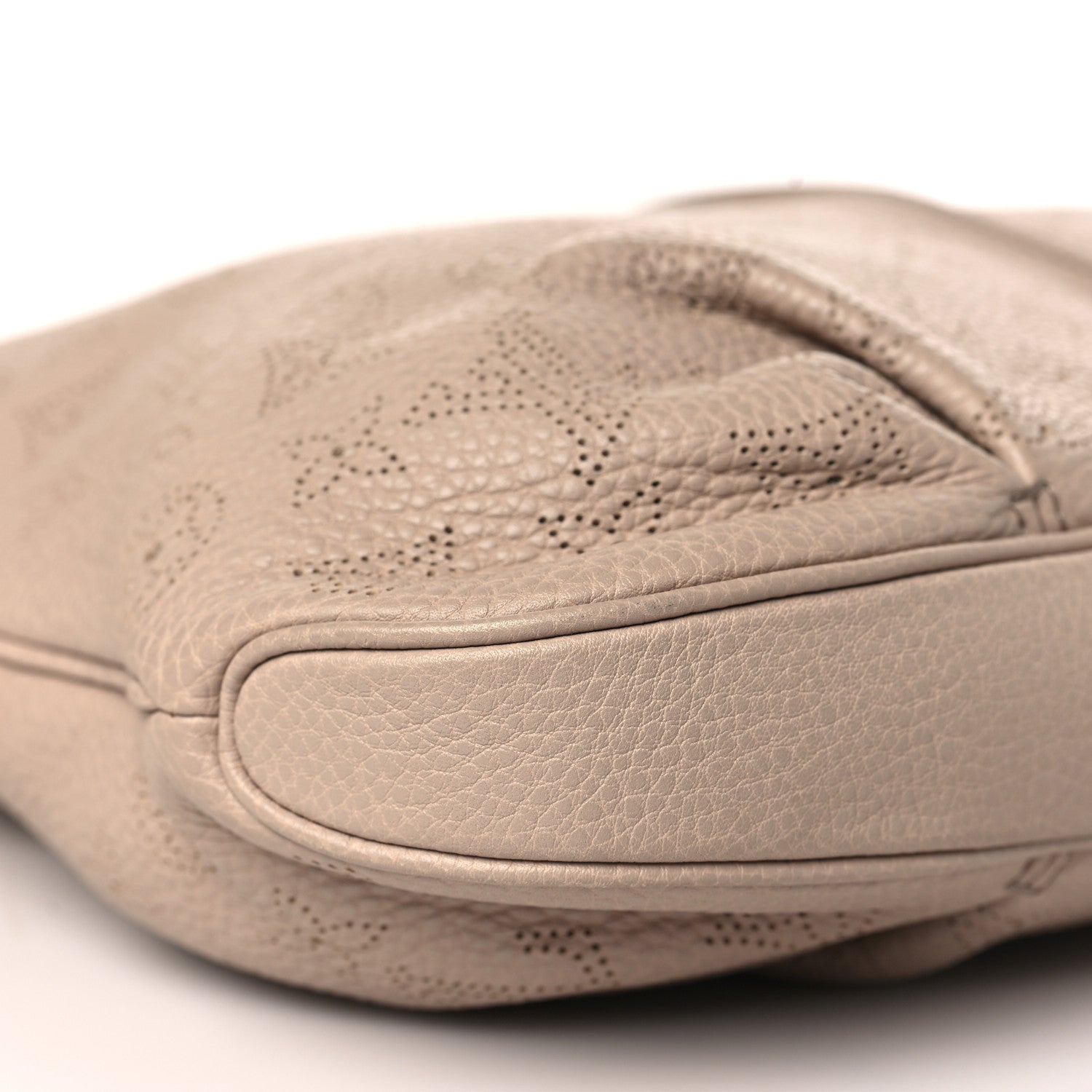 Louis Vuitton Mahina Selene PM Sandy 7 of 10