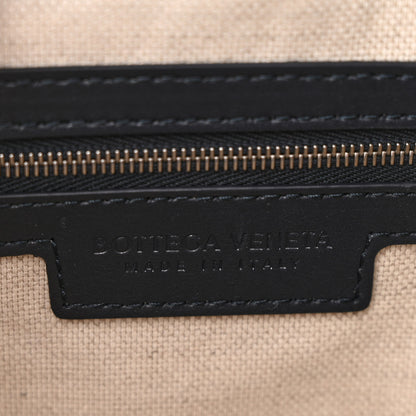 Bottega Veneta Borsa Intrecciato Shoulder Bag Space 6 of 10