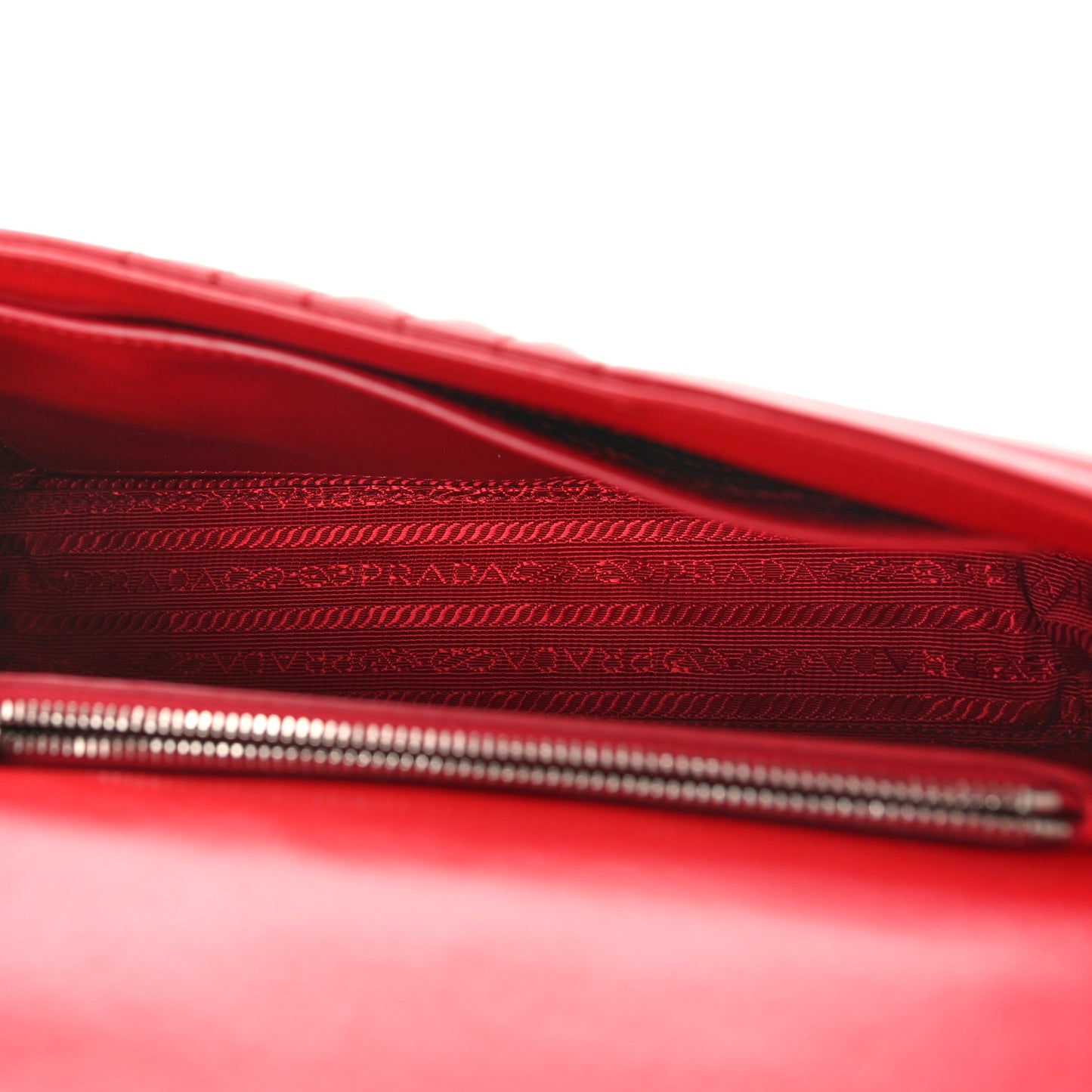 Soft Calfskin Impunture Diagramme Medium Chain Flap Shoulder Bag Fuoco