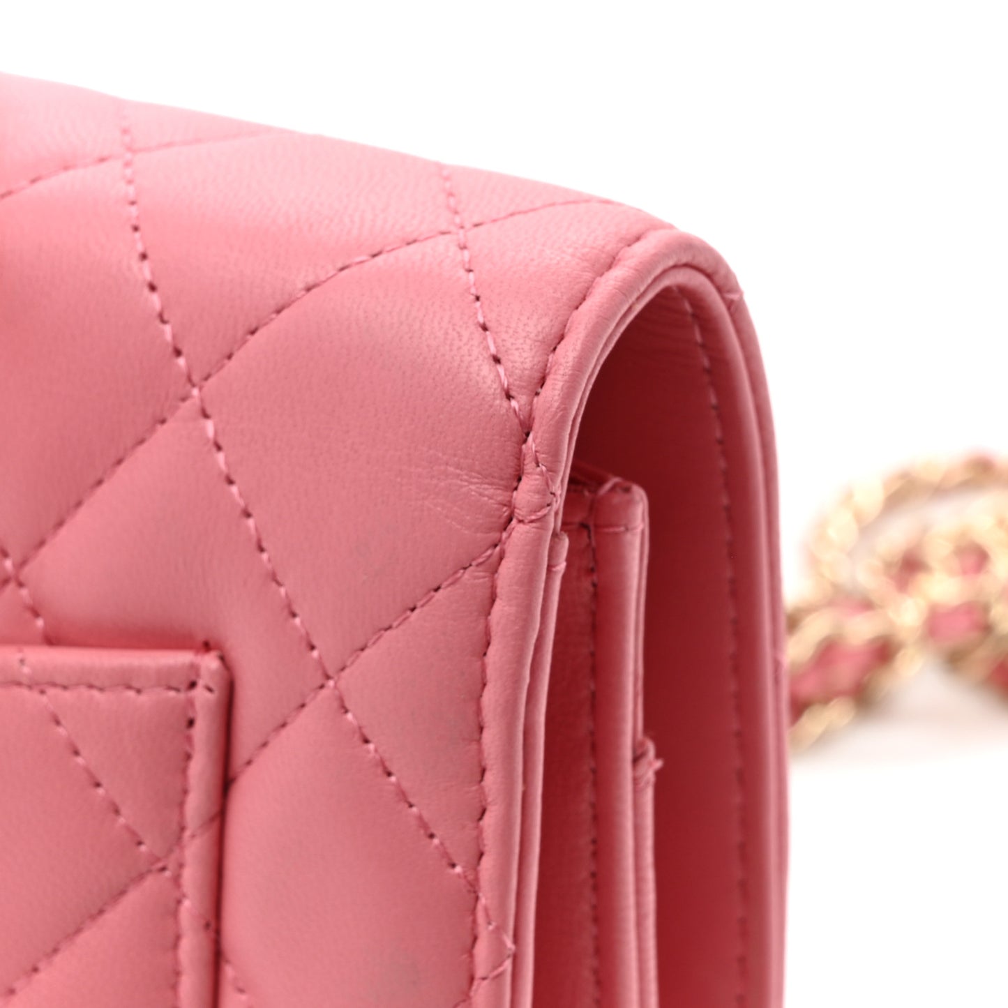 Lambskin Quilted Chain Handle Round Wallet On Chain WOC Pink