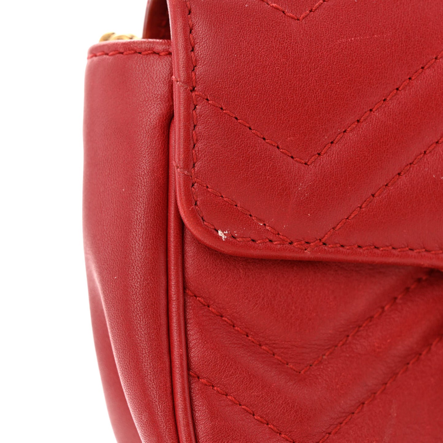 Calfskin Matelasse Super Mini GG Marmont Shoulder Bag Hibiscus Red