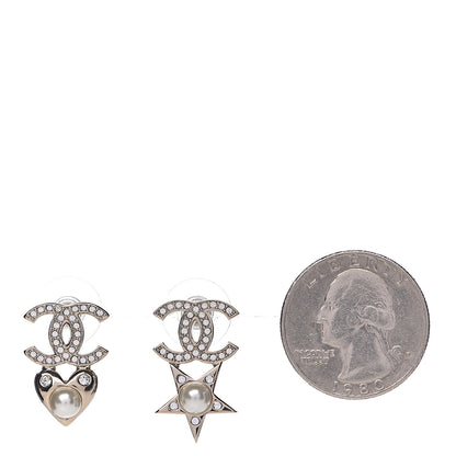 Chanel Crystal Pearl Charming Winter CC Star Heart Earrings Gold 2 of 4