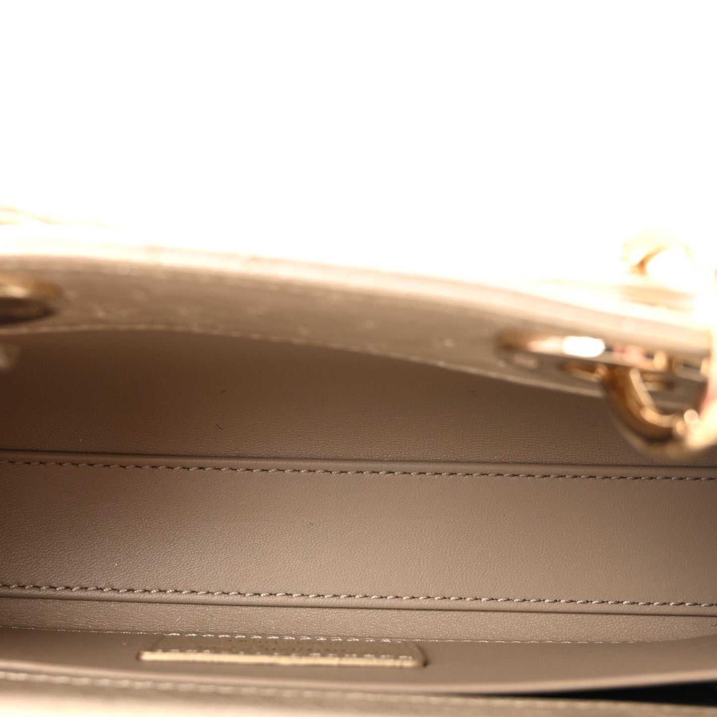 Metallic Ostrich Small Lady D-Joy Champagne