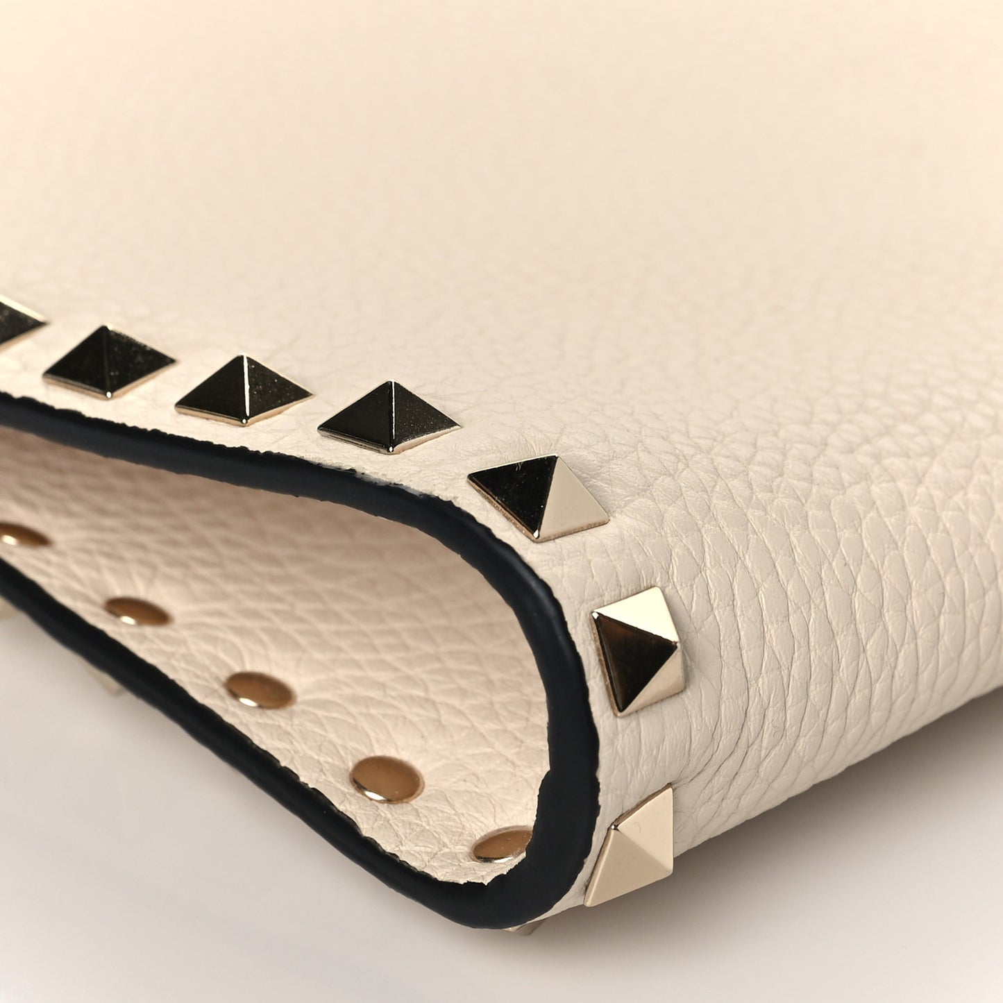 Pebbled Calfskin Rockstud Zip Pouch Ivory
