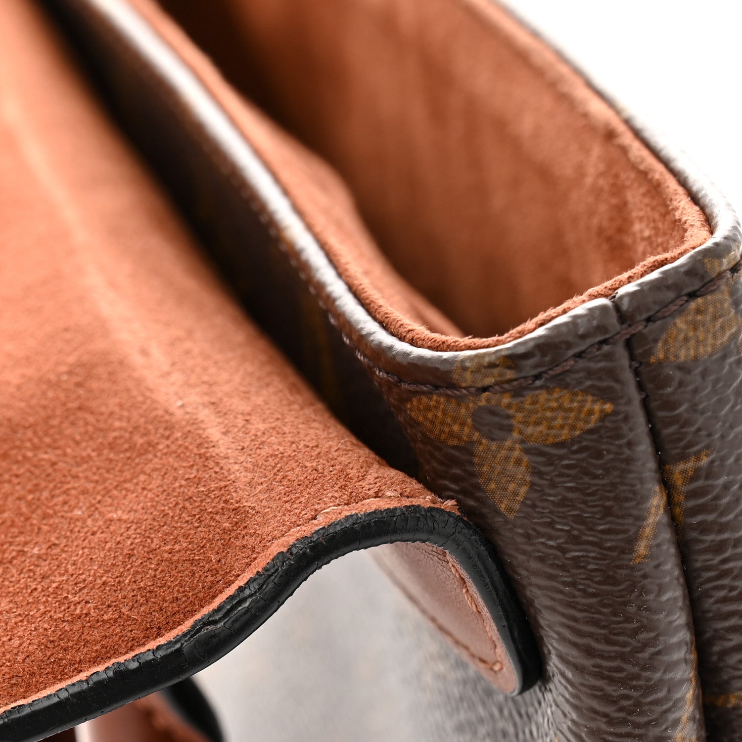 Louis Vuitton Monogram Locky BB Caramel 1889849 – FASHIONPHILE