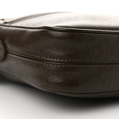Louis Vuitton Taiga Dimitri Grizzli 9 of 13